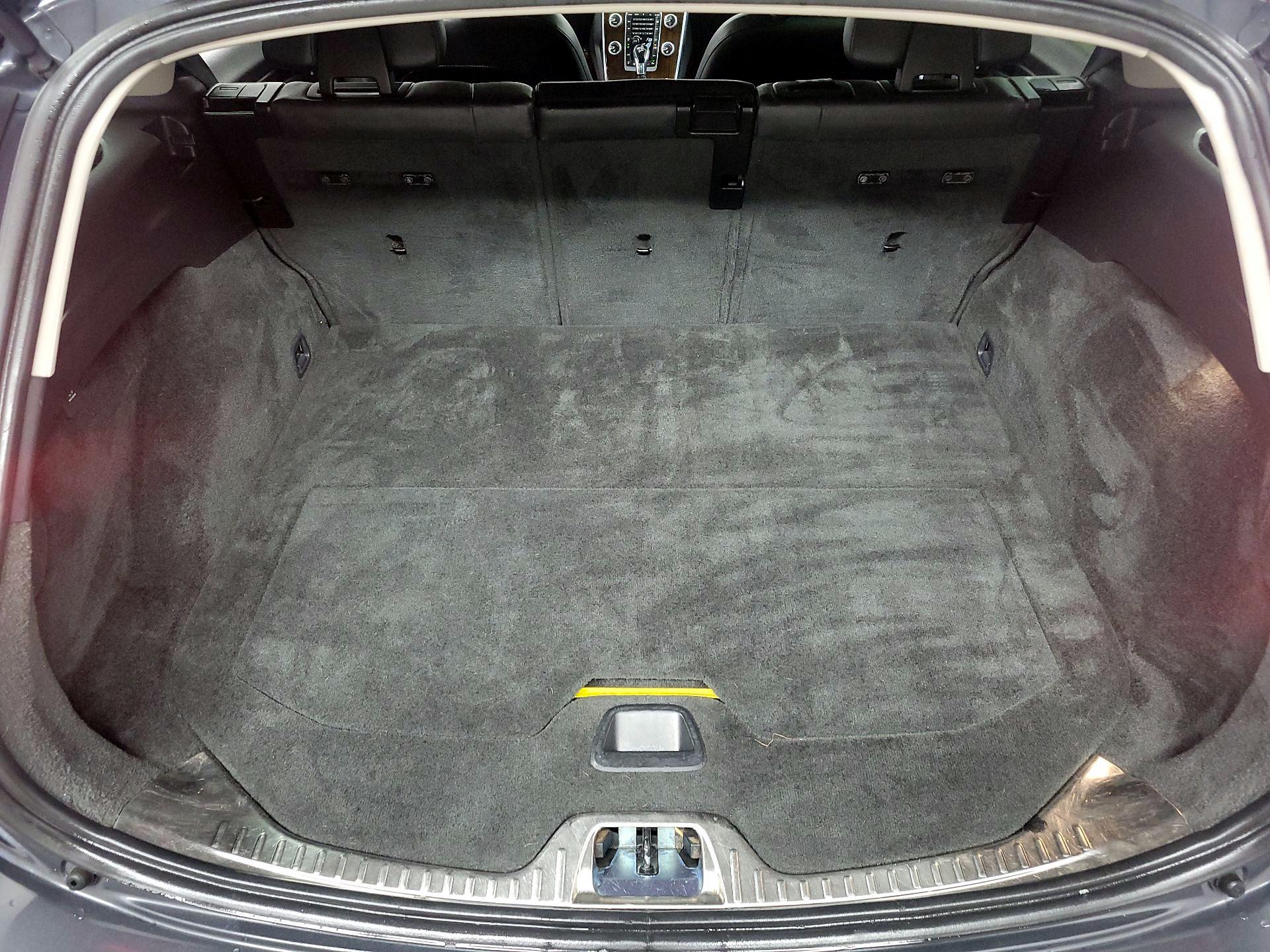 Thumbnail: 2015 Volvo V60 - 20