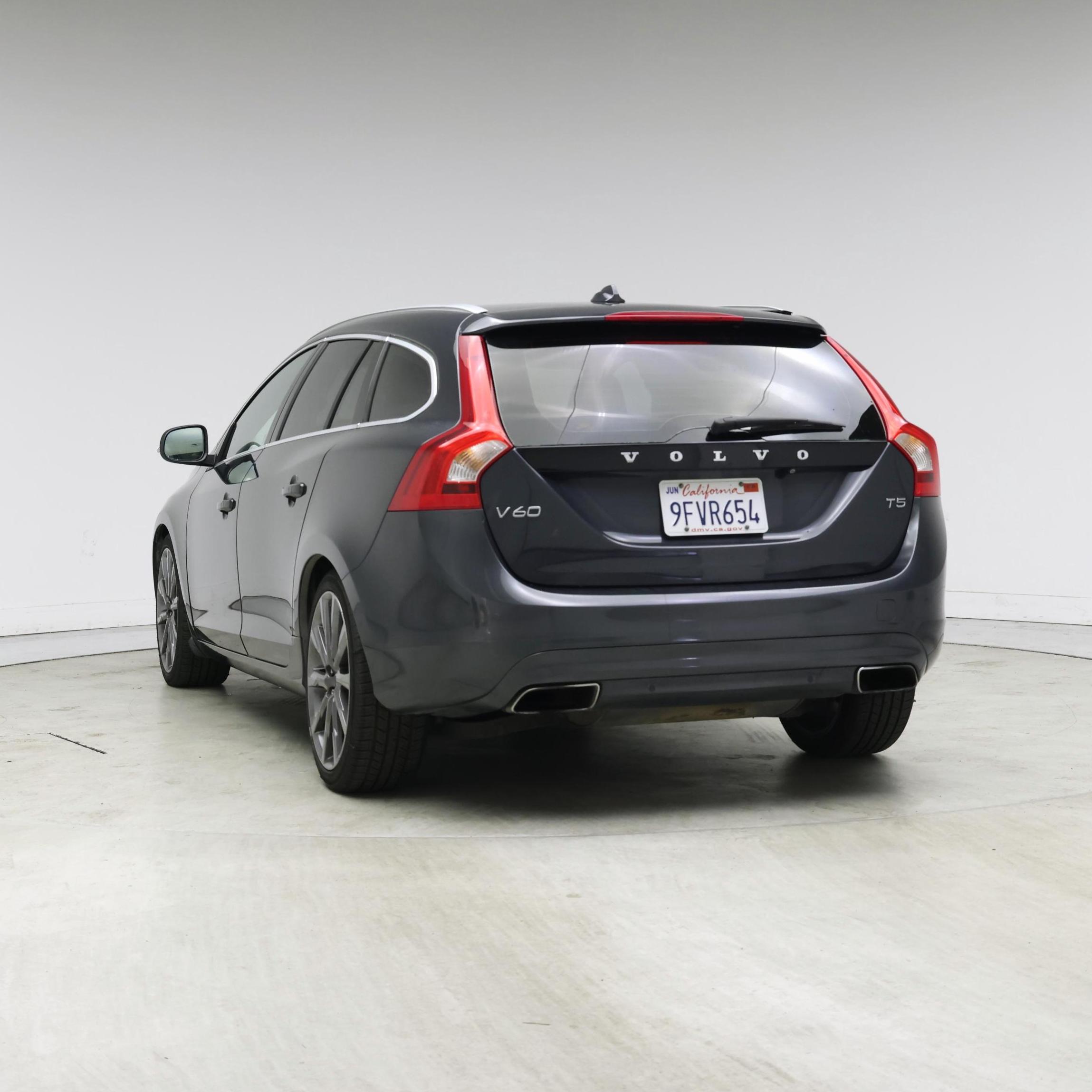 Thumbnail: 2015 Volvo V60 - 6