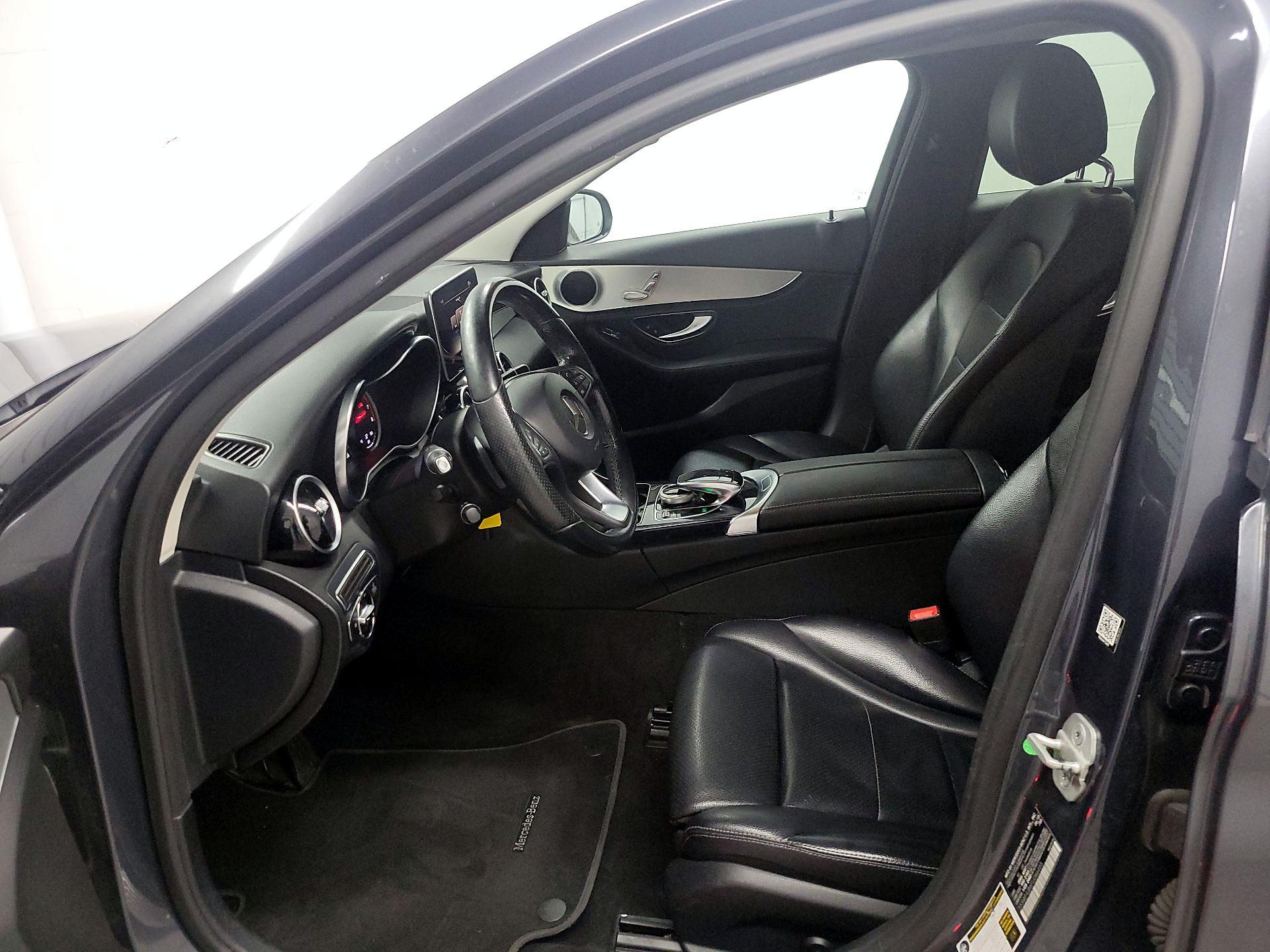 Thumbnail: 2015 Mercedes-Benz C-Class - 11
