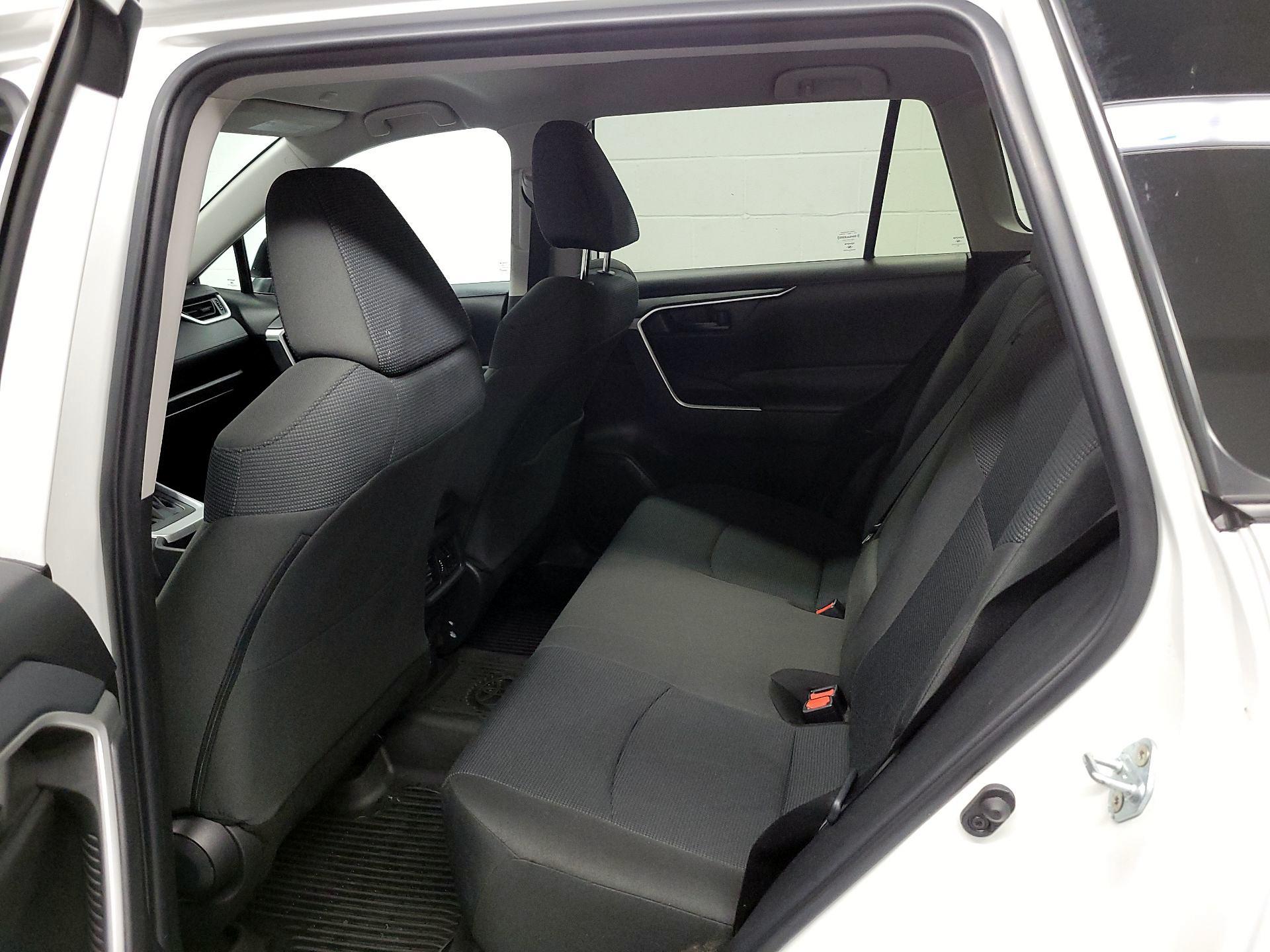 Thumbnail: 2023 Toyota RAV4 - 20