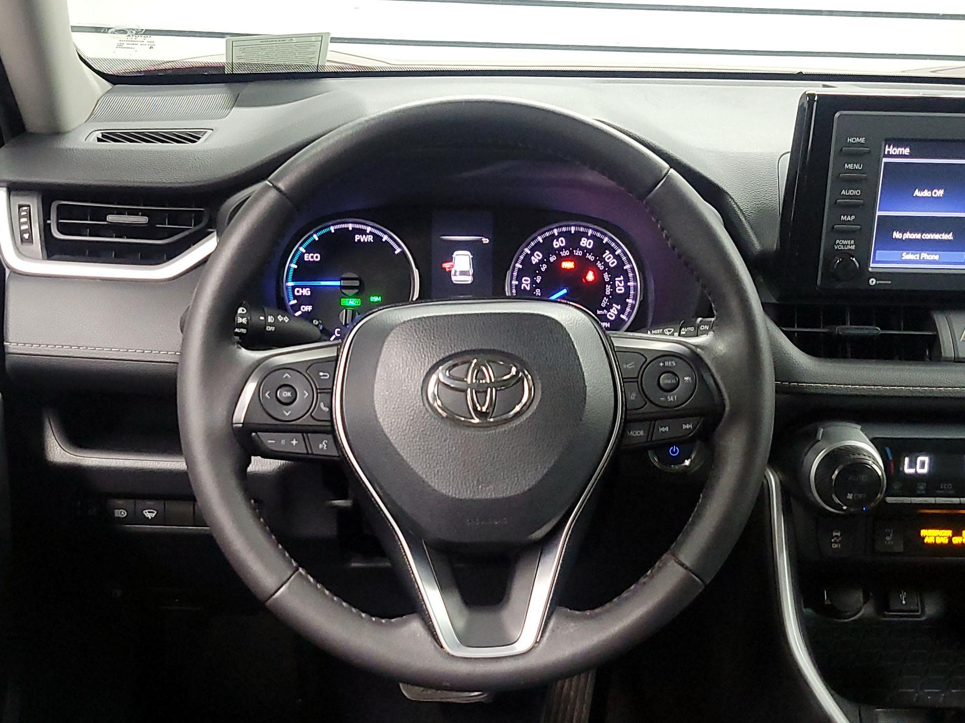 Thumbnail: 2021 Toyota RAV4 - 10