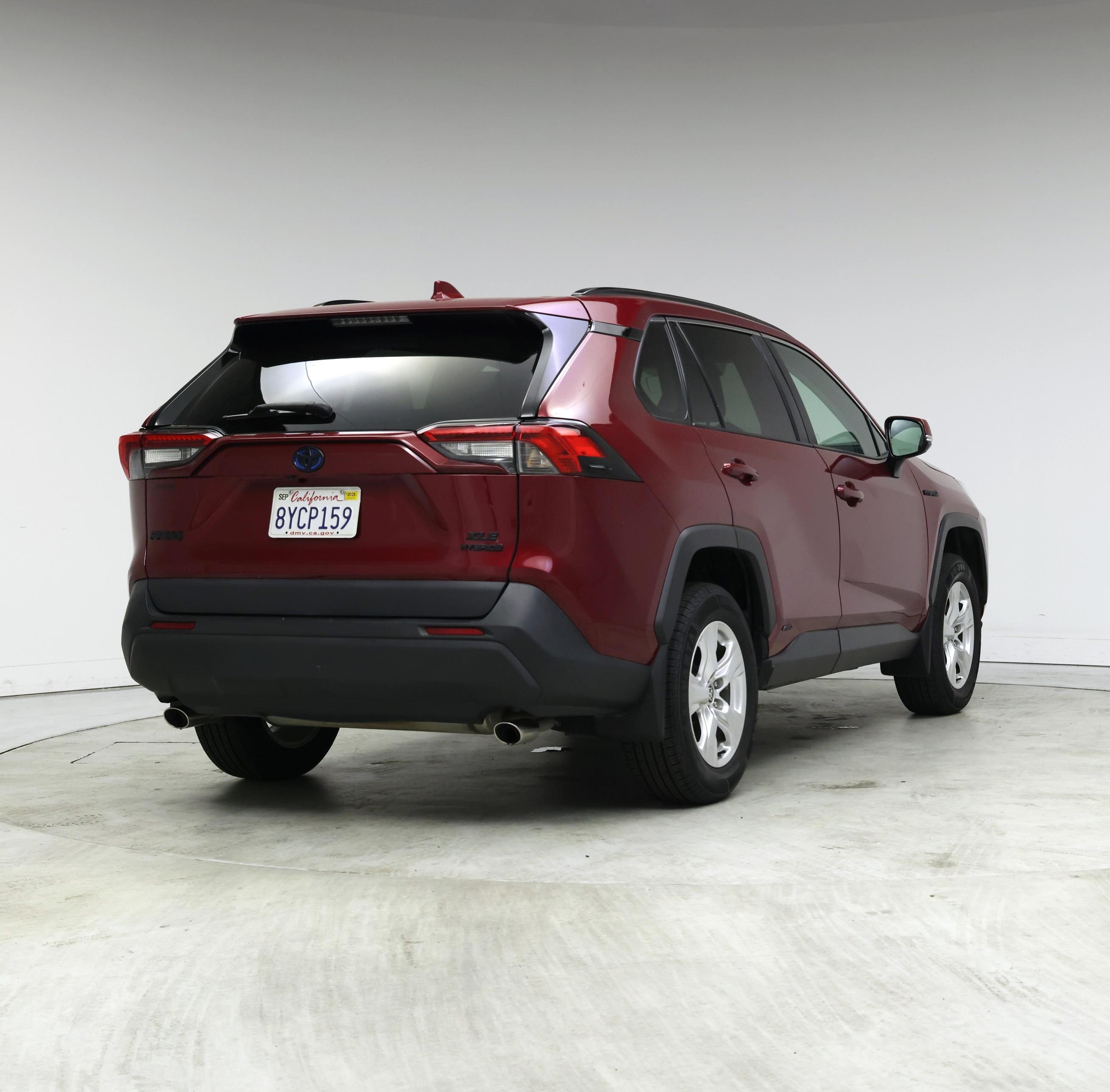 Thumbnail: 2021 Toyota RAV4 - 8
