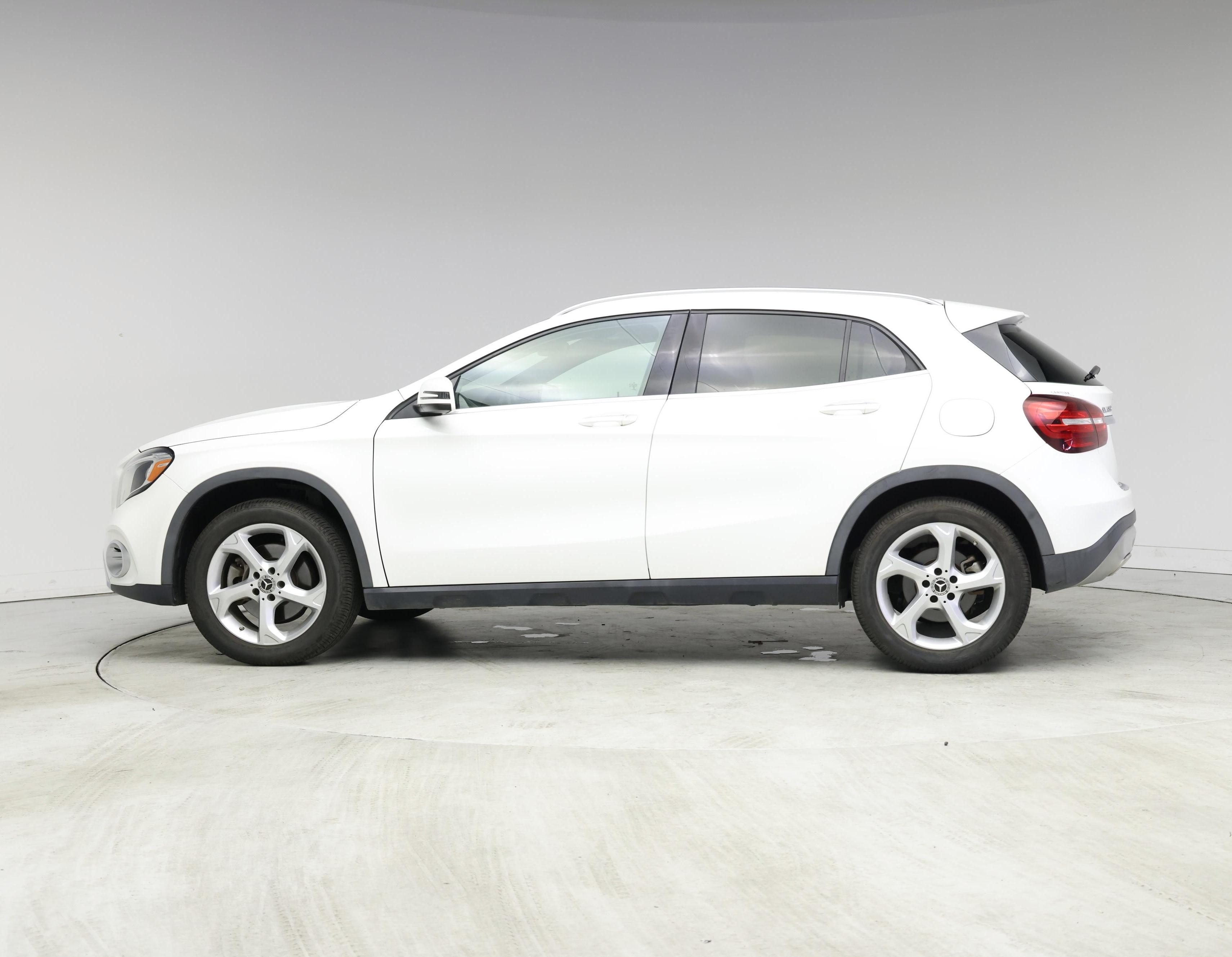 Thumbnail: 2020 Mercedes-Benz GLA - 3