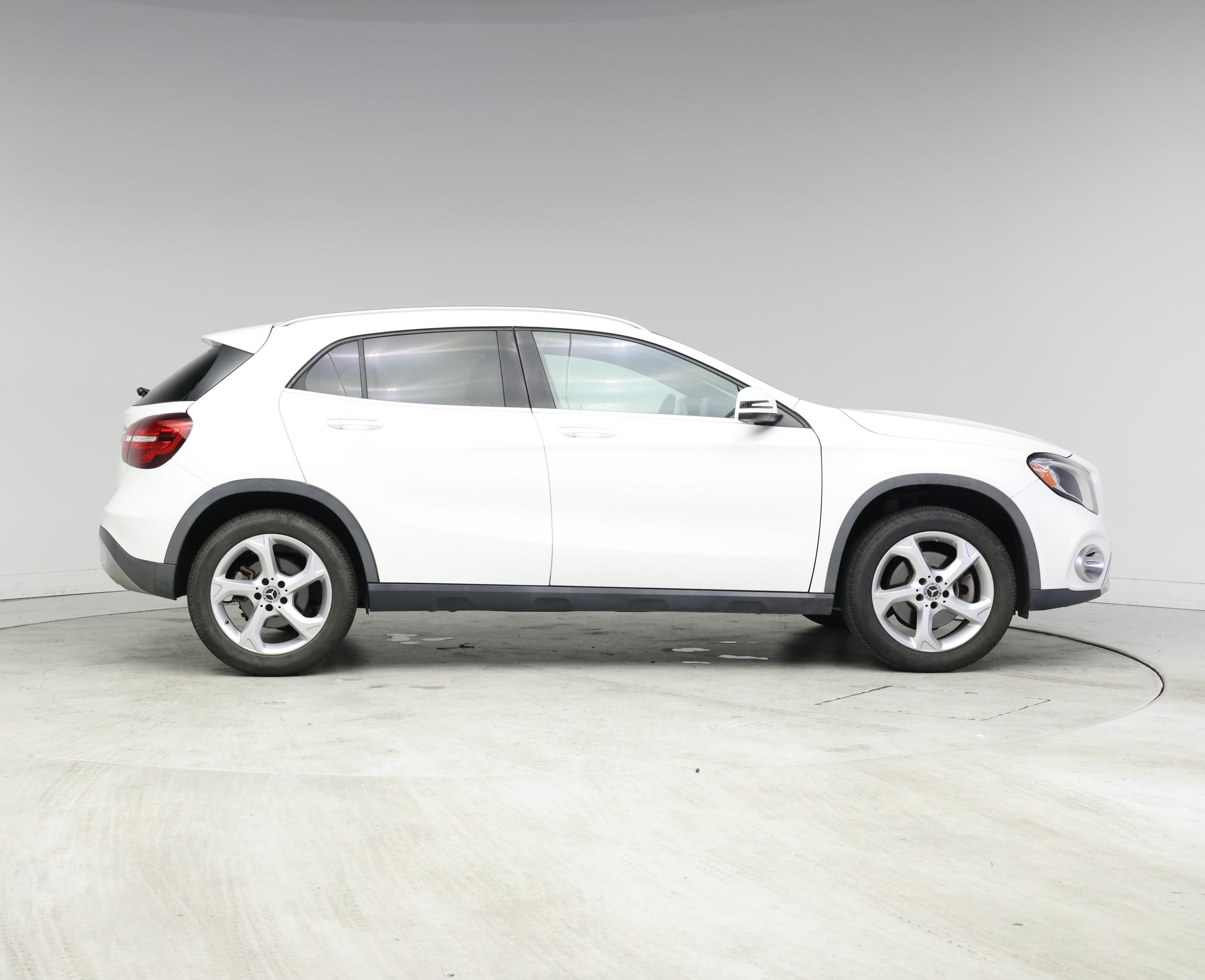 Thumbnail: 2020 Mercedes-Benz GLA - 7