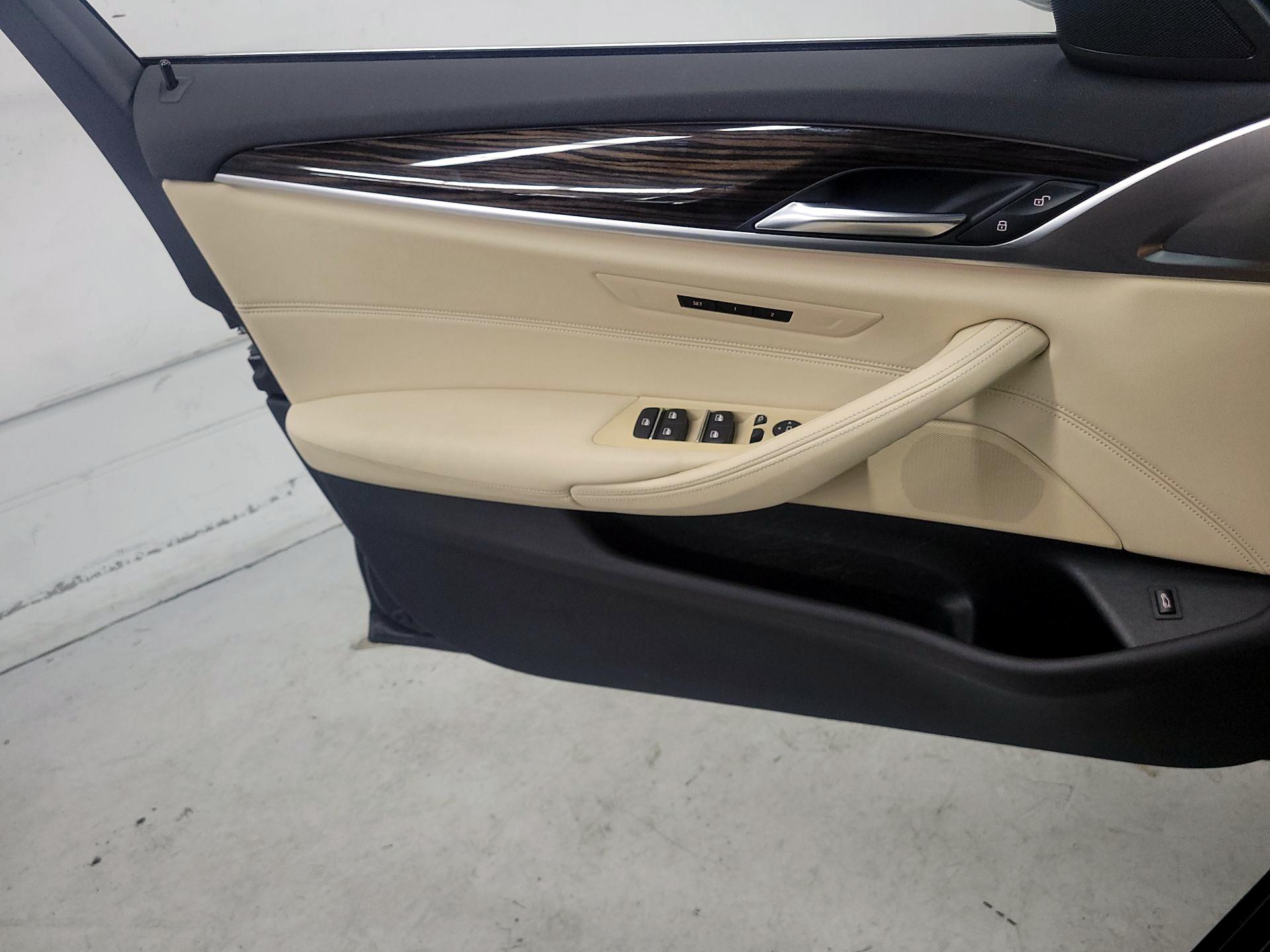 Thumbnail: 2018 BMW 5 Series - 12