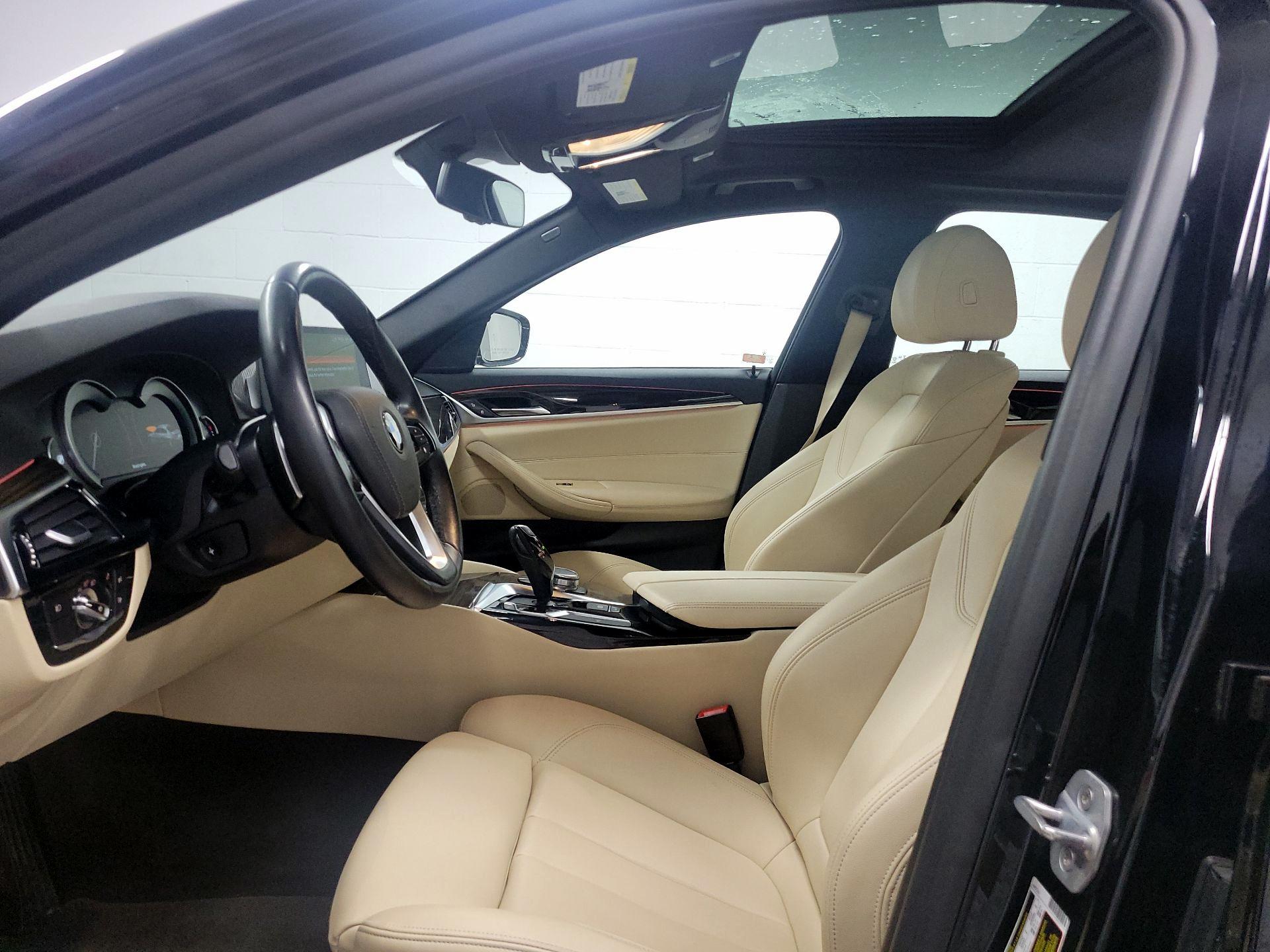 Thumbnail: 2018 BMW 5 Series - 17