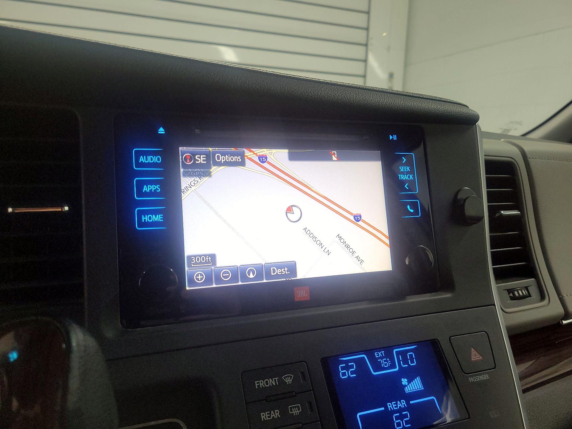 Thumbnail: 2015 Toyota Sienna - 13