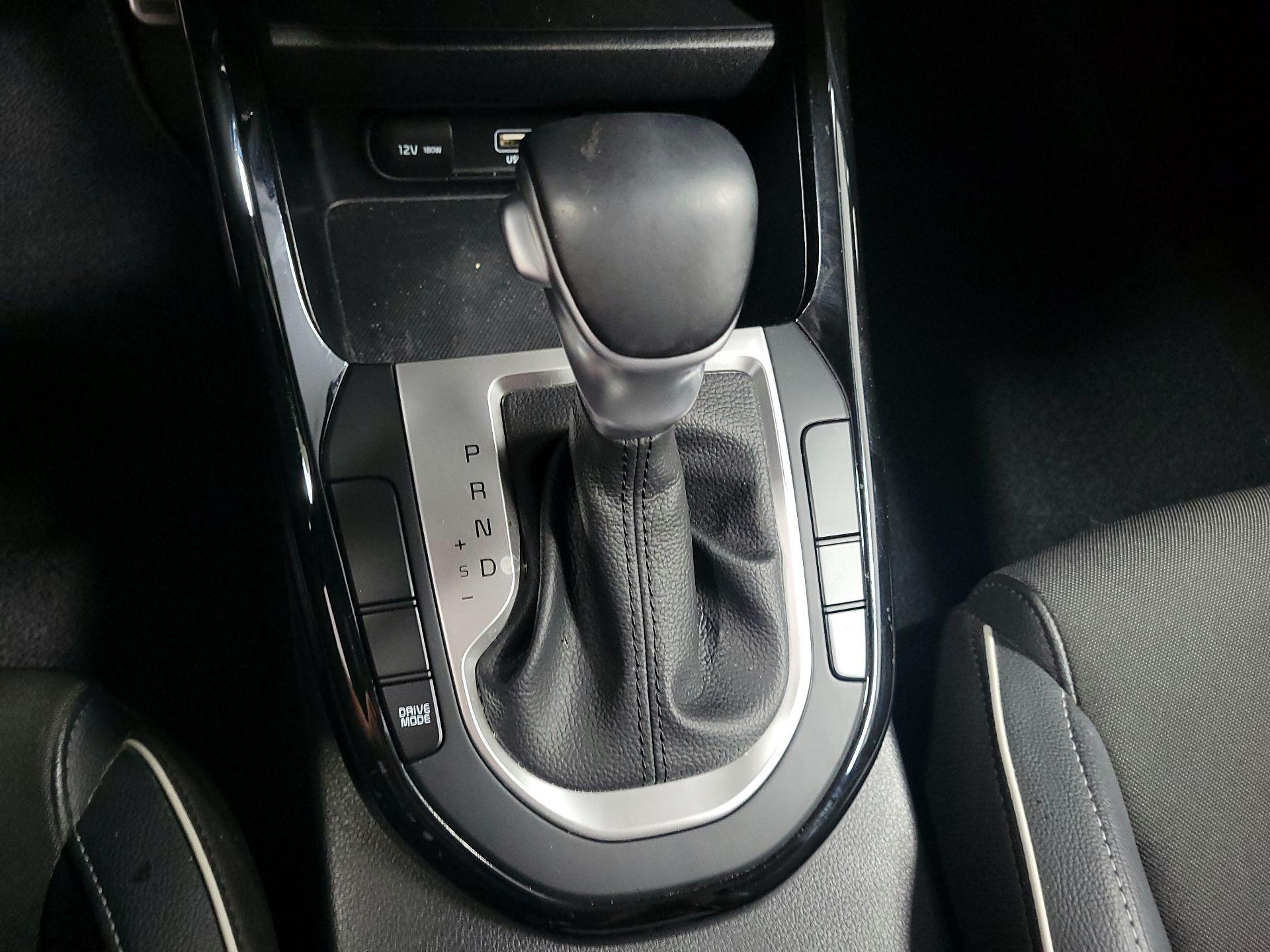 Thumbnail: 2022 Kia Forte - 18