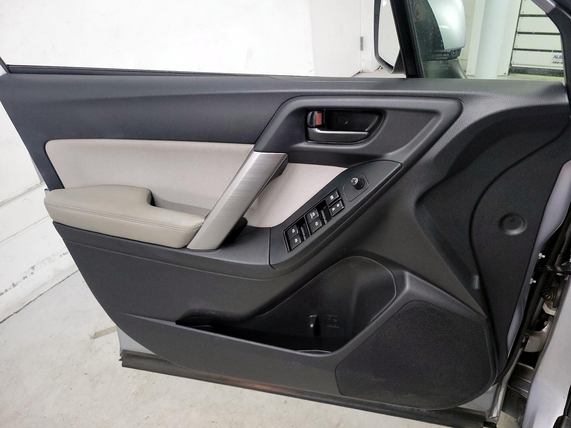 Thumbnail: 2016 Subaru Forester - 12