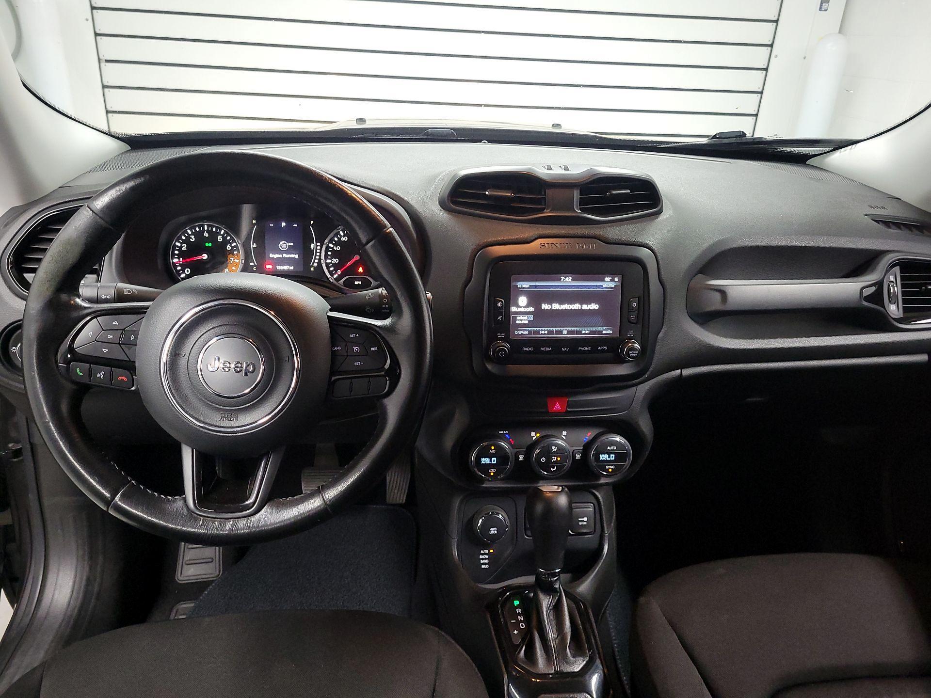 Thumbnail: 2016 Jeep Renegade - 9