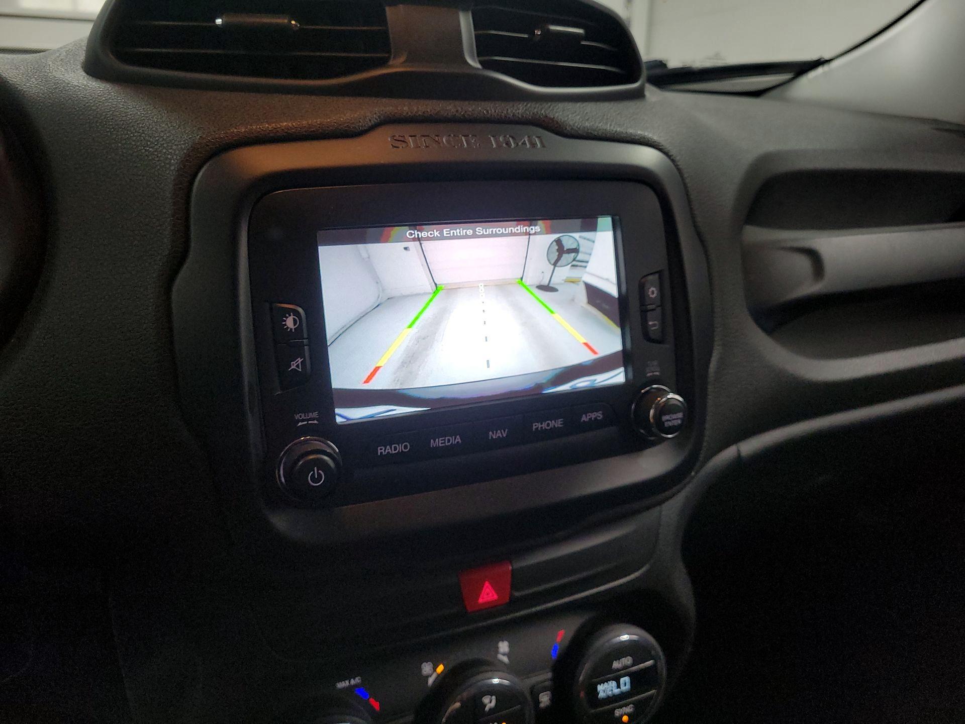 Thumbnail: 2016 Jeep Renegade - 13