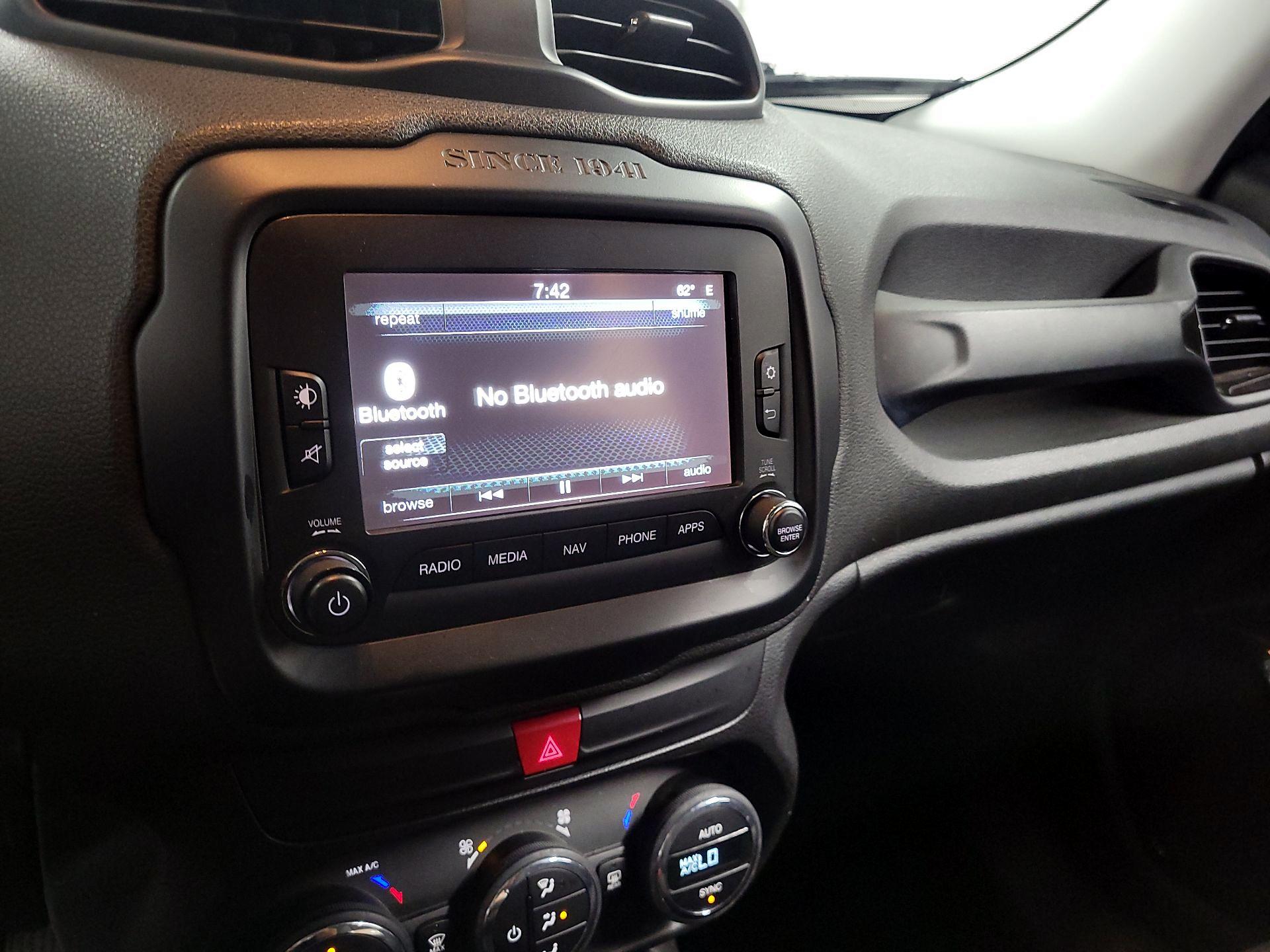 Thumbnail: 2016 Jeep Renegade - 14