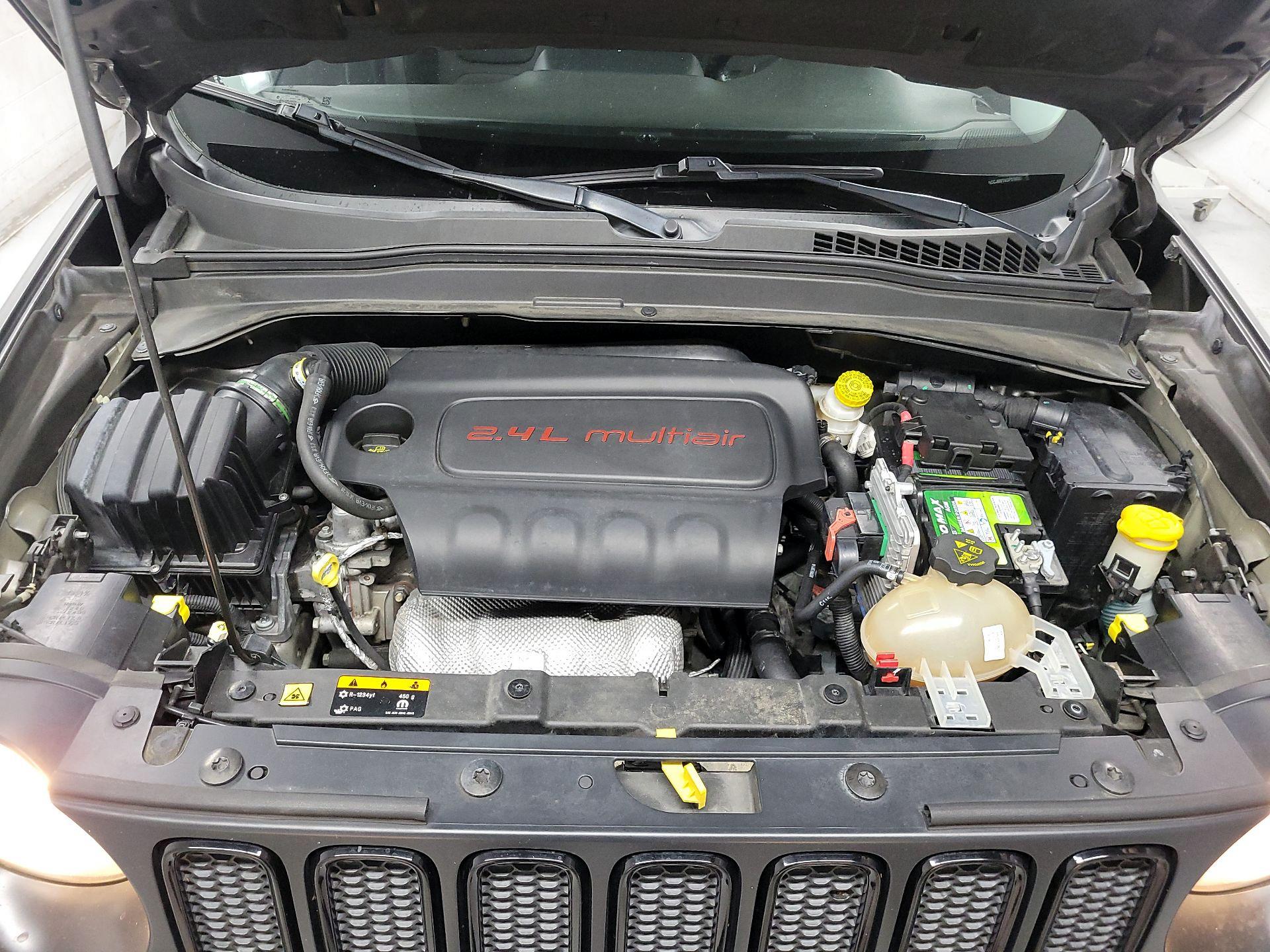 Thumbnail: 2016 Jeep Renegade - 20