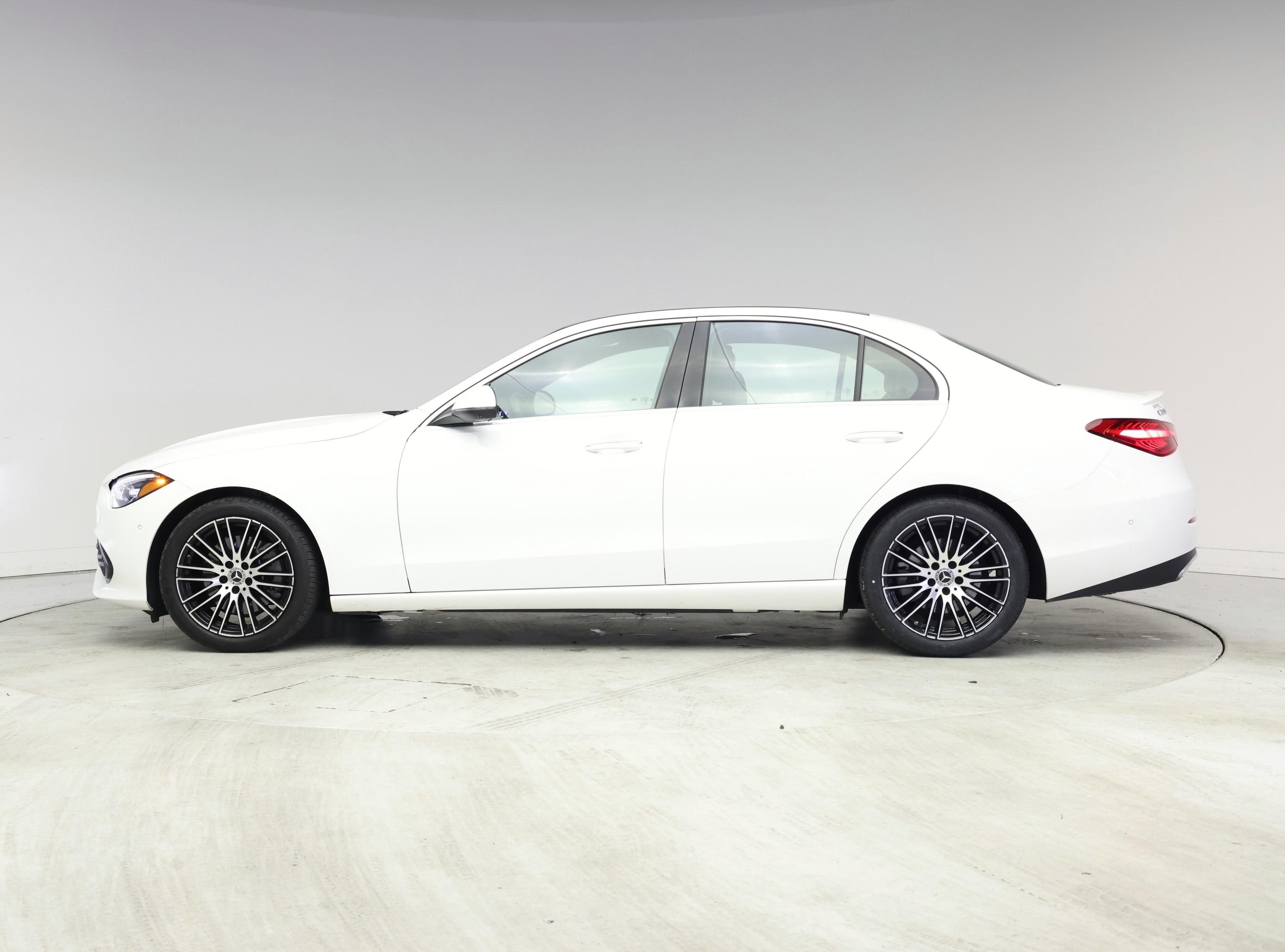 Thumbnail: 2023 Mercedes-Benz C-Class - 3