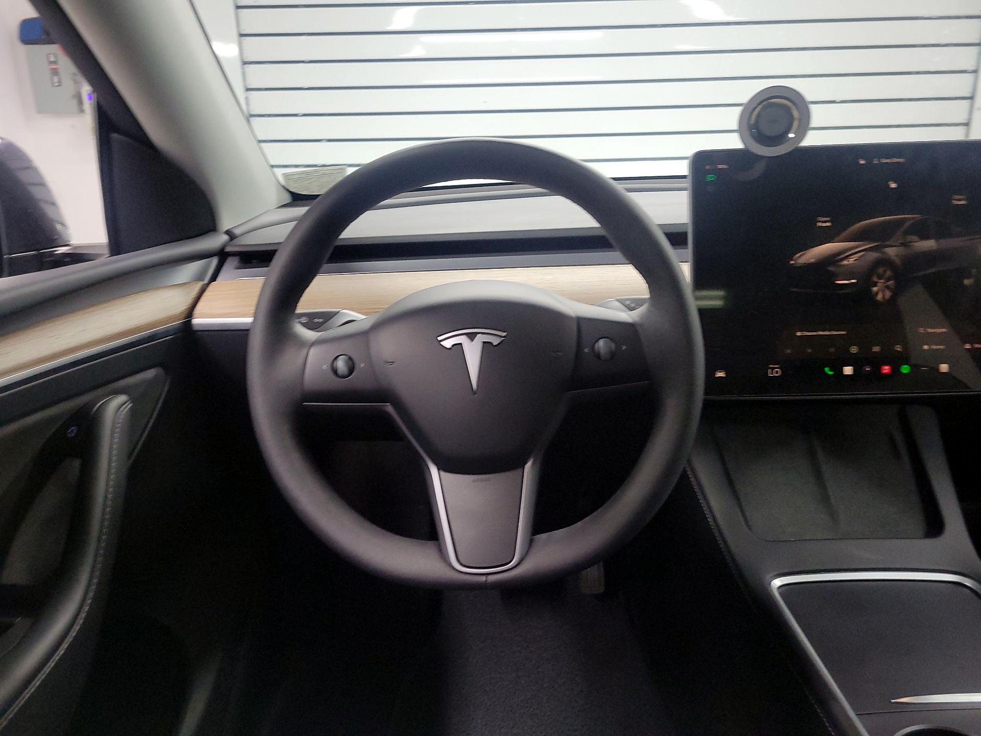 Thumbnail: 2024 Tesla Model Y - 10