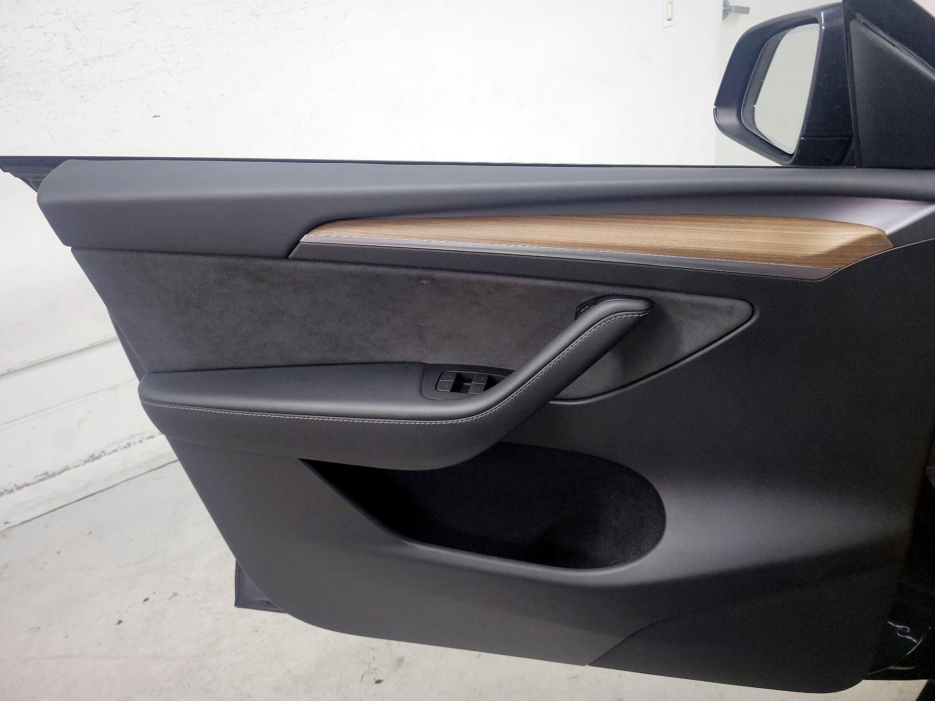 Thumbnail: 2024 Tesla Model Y - 12