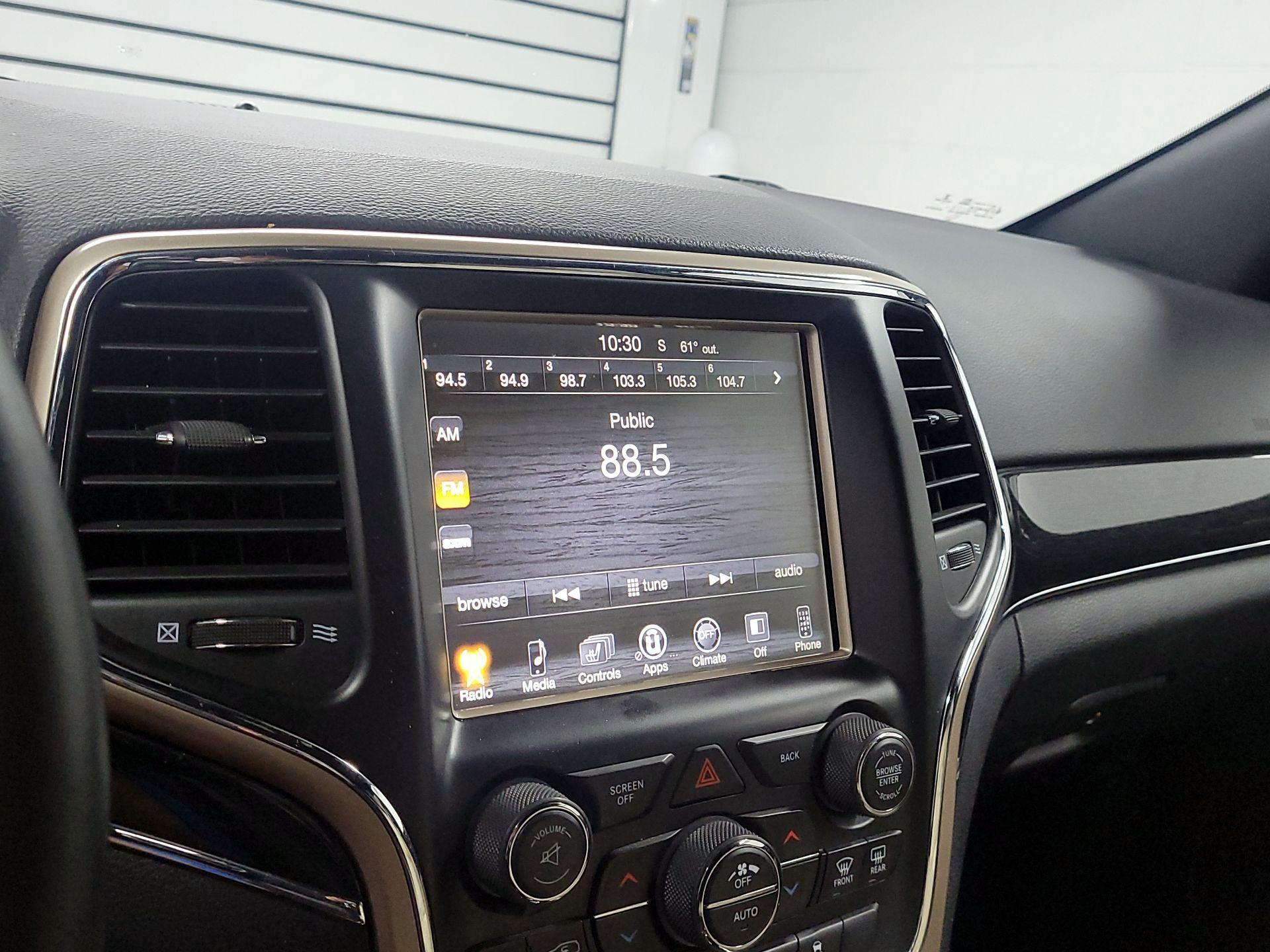 Thumbnail: 2017 Jeep Grand Cherokee - 15