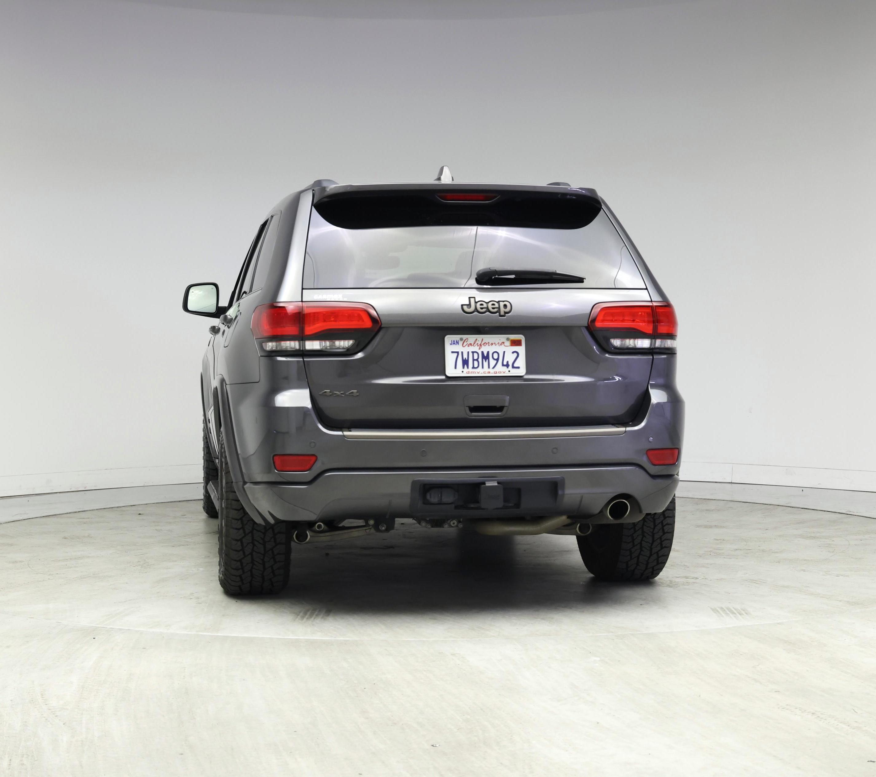 Thumbnail: 2017 Jeep Grand Cherokee - 6