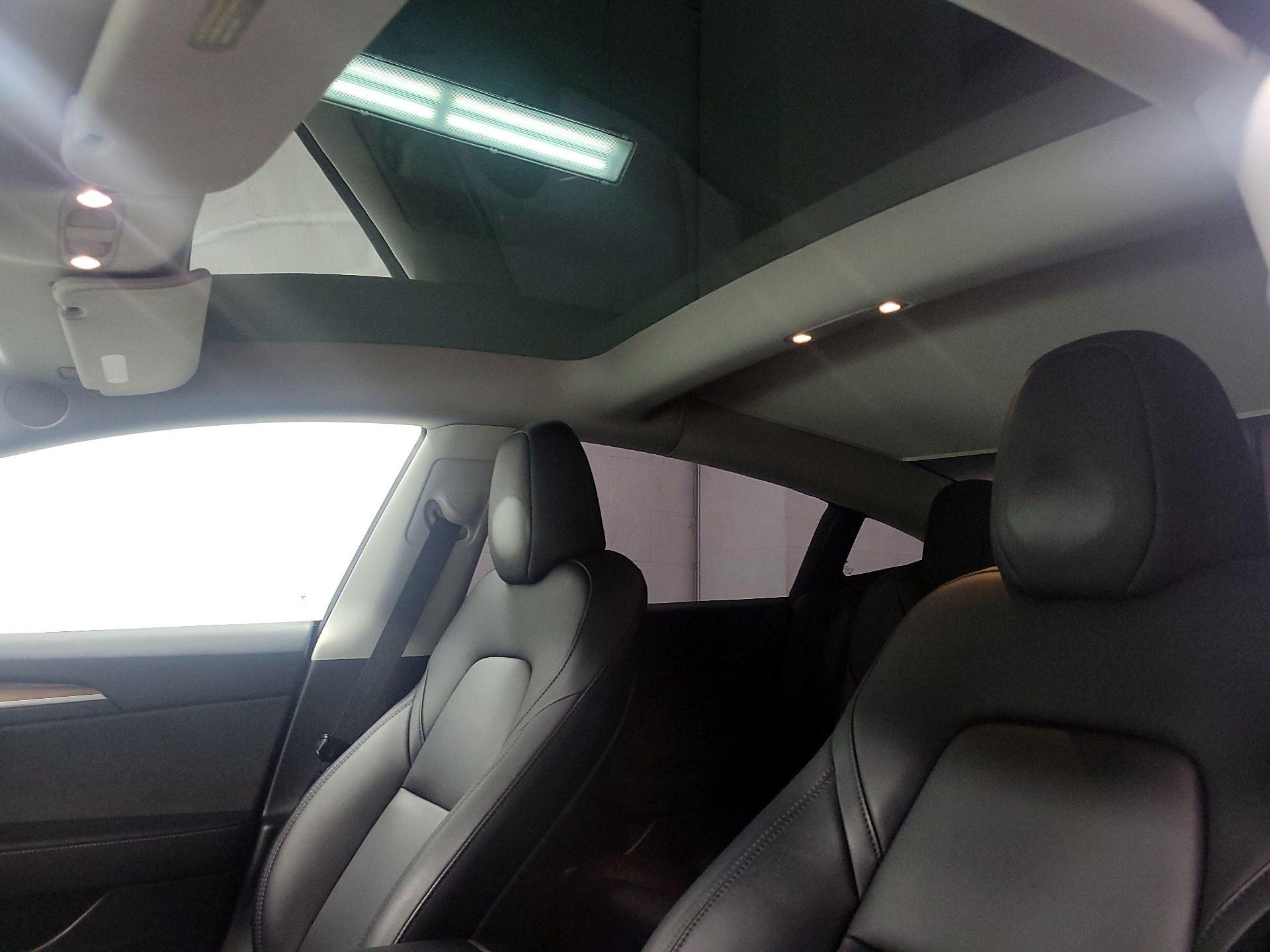 Thumbnail: 2023 Tesla Model 3 - 19