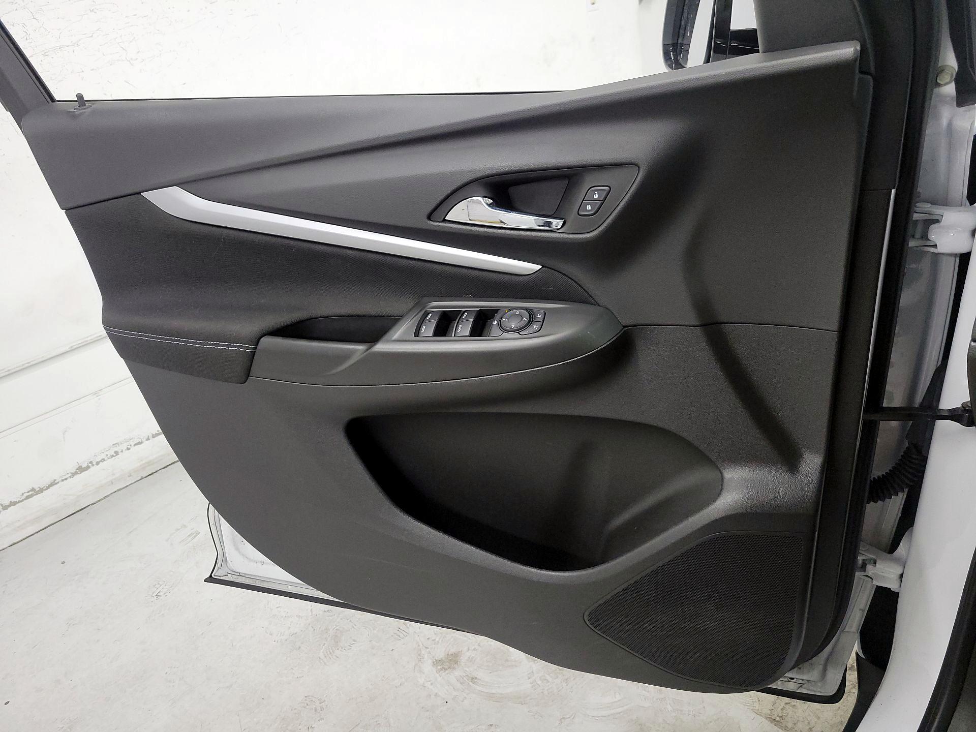 Thumbnail: 2023 Chevrolet Bolt EUV - 12