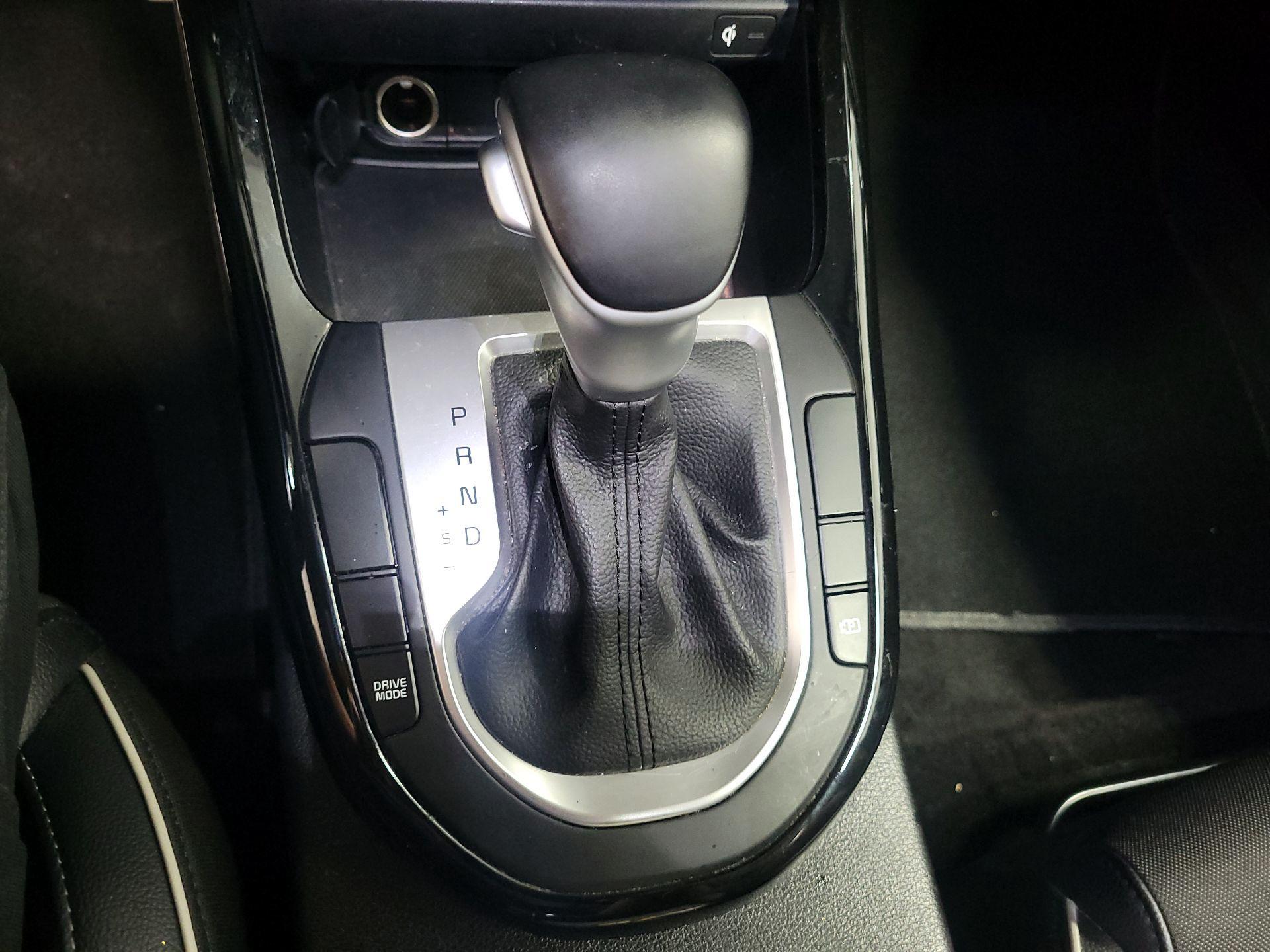 Thumbnail: 2022 Kia Forte - 18