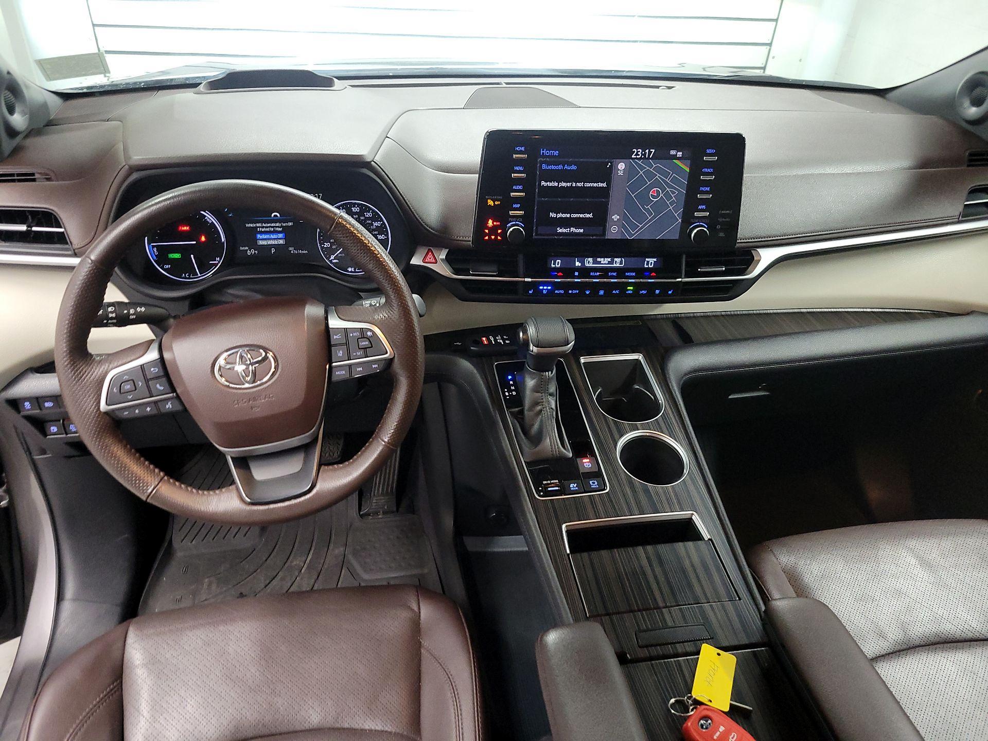 Thumbnail: 2022 Toyota Sienna - 9