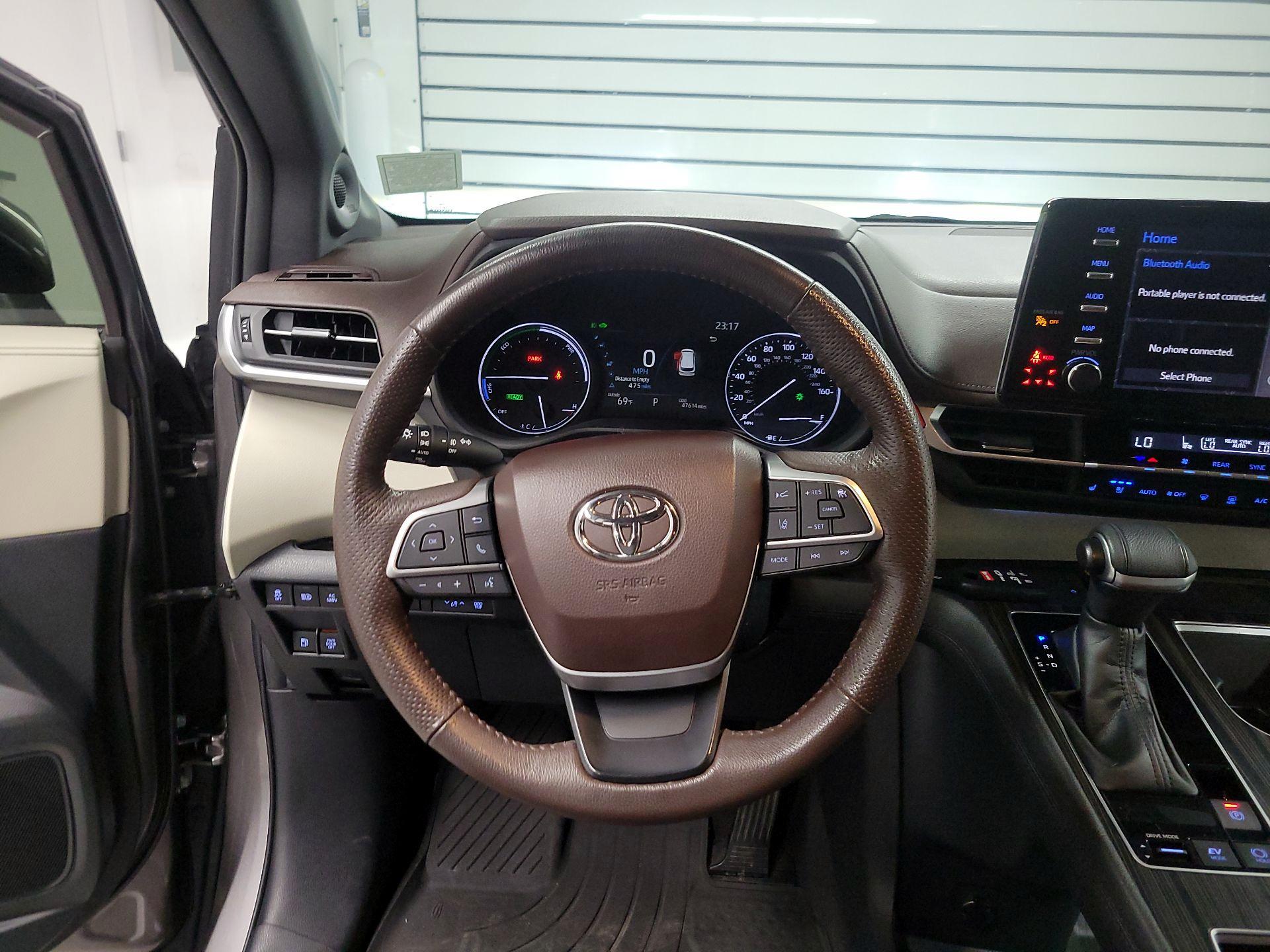 Thumbnail: 2022 Toyota Sienna - 10