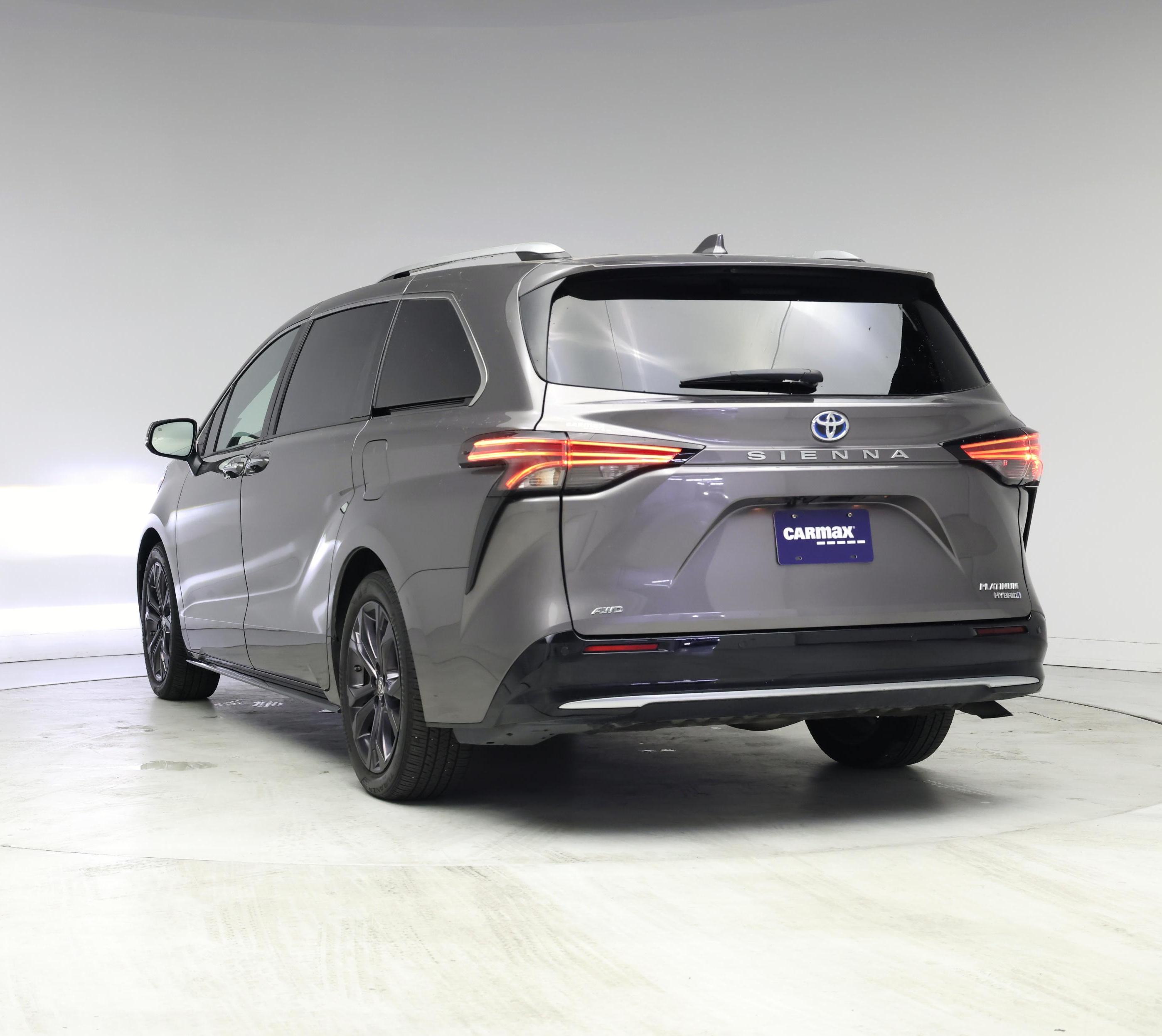 Thumbnail: 2022 Toyota Sienna - 2