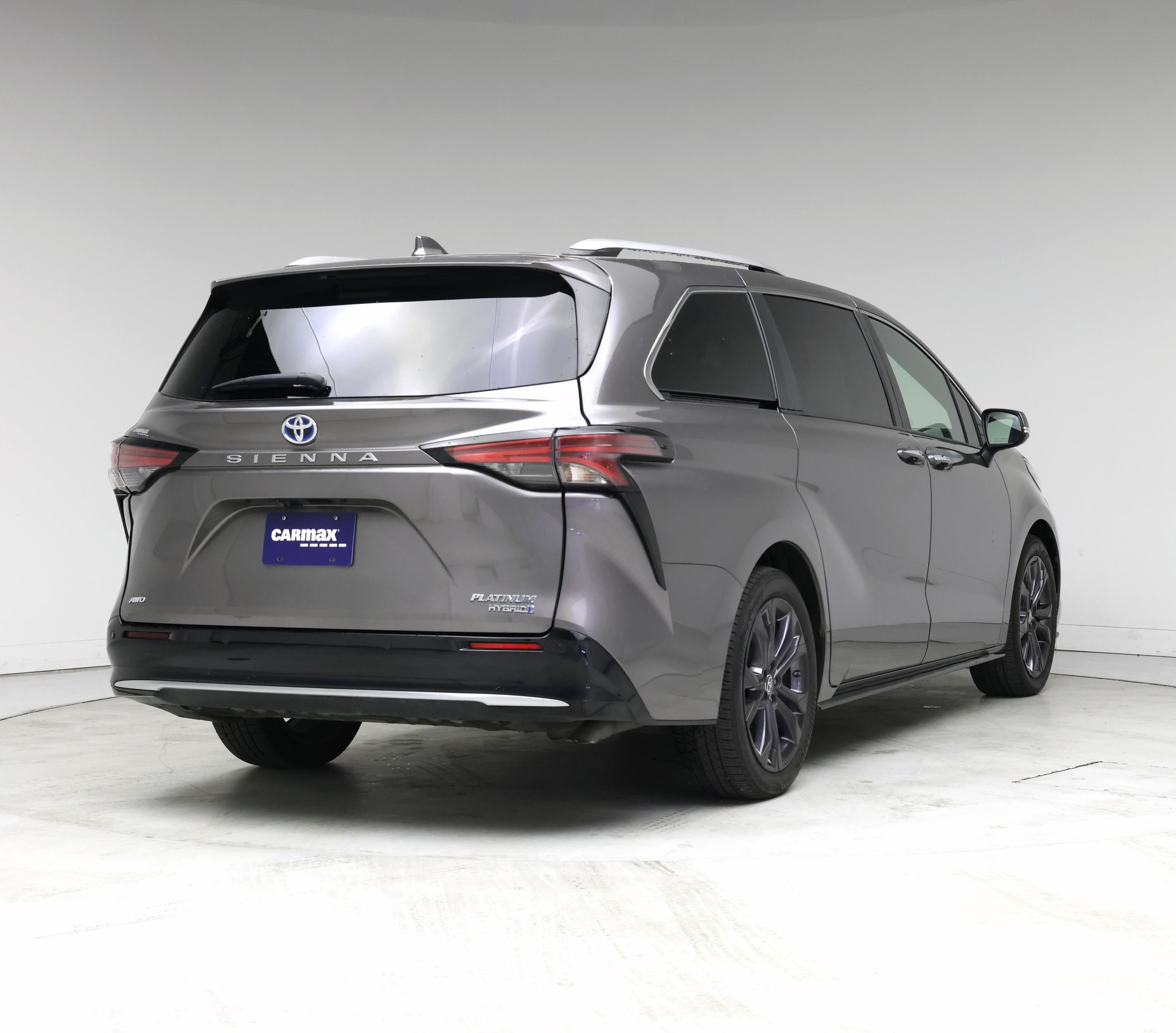 Thumbnail: 2022 Toyota Sienna - 8