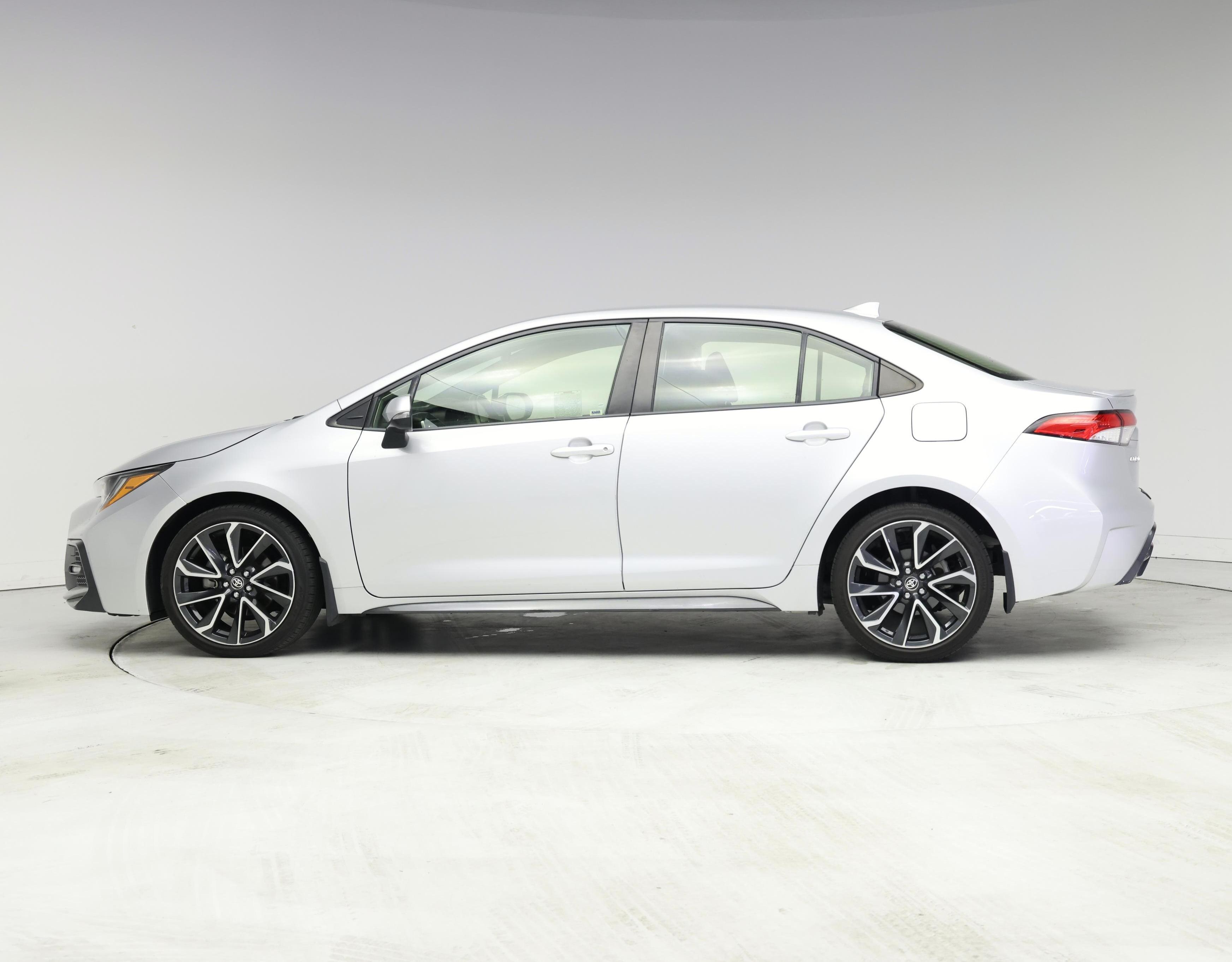 Thumbnail: 2022 Toyota Corolla - 3