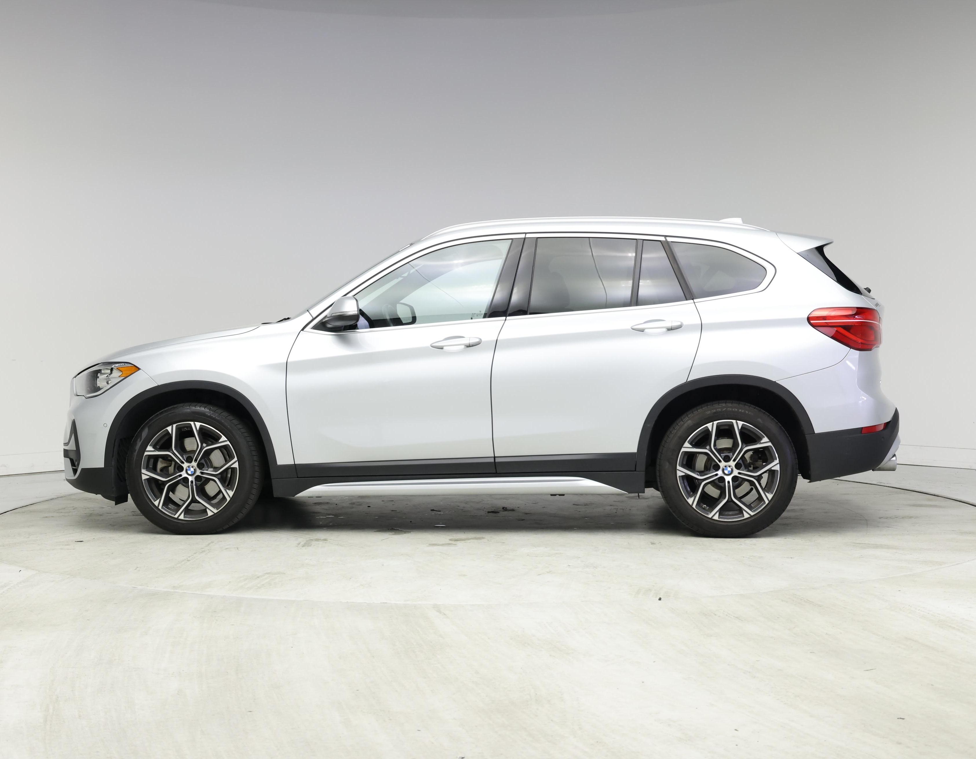 Thumbnail: 2020 BMW X1 - 3