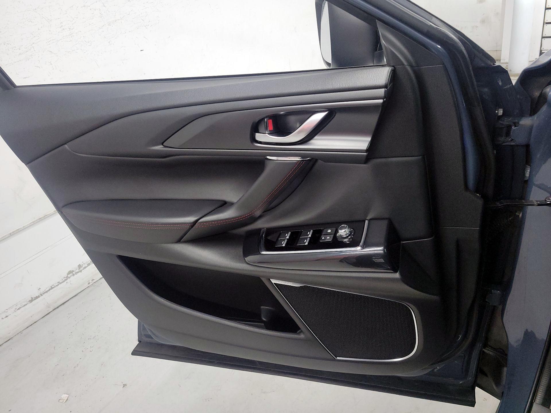 Thumbnail: 2022 Mazda CX-9 - 12