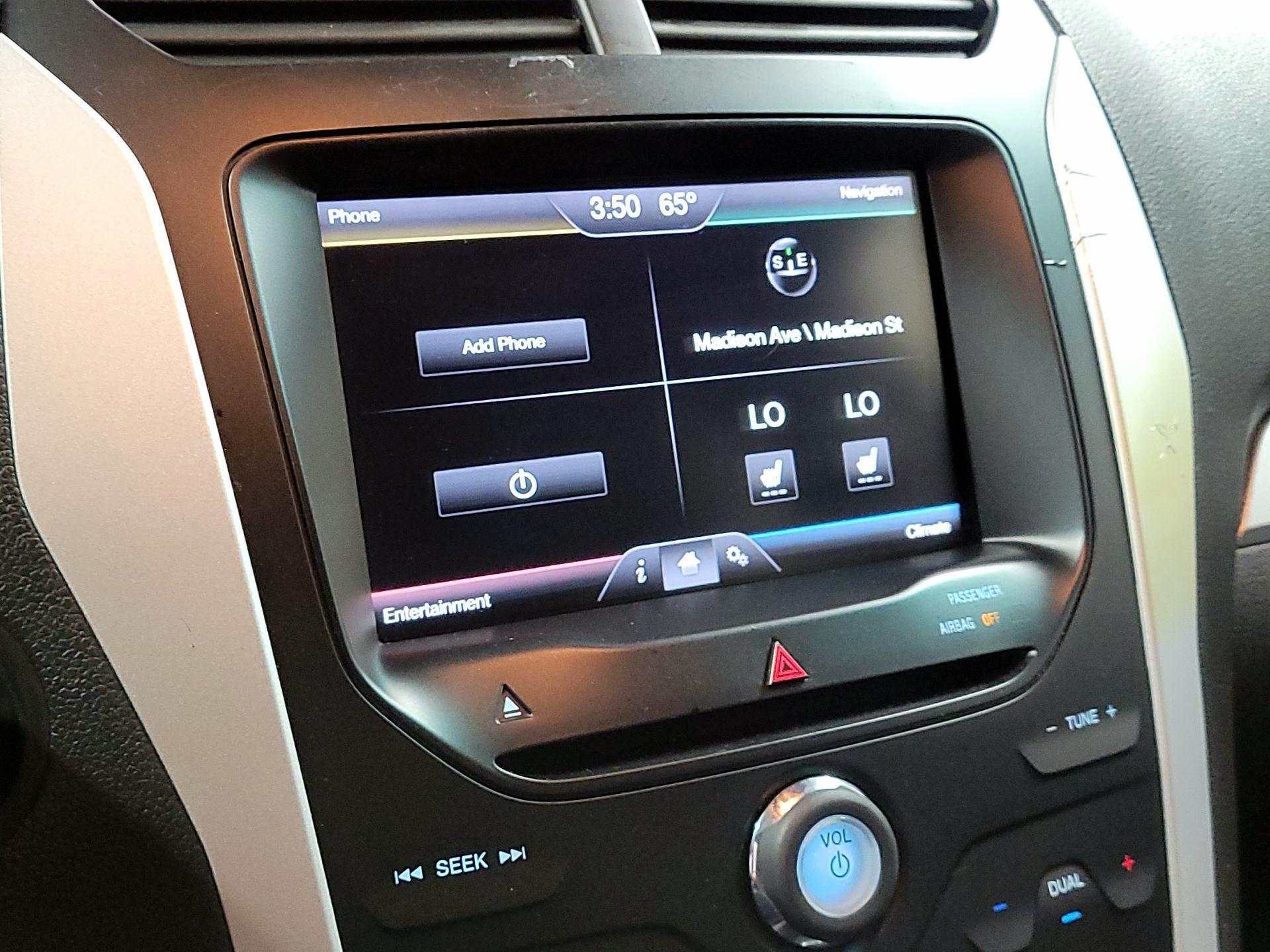 Thumbnail: 2015 Ford Explorer - 14