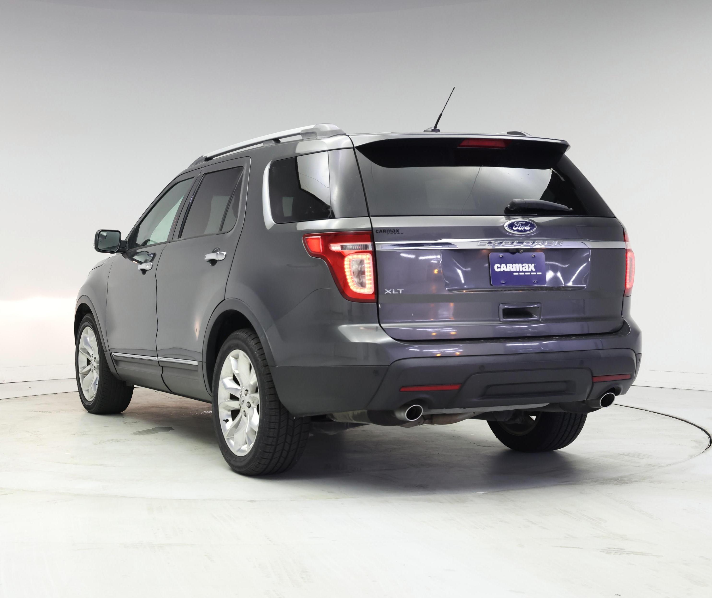 Thumbnail: 2015 Ford Explorer - 2
