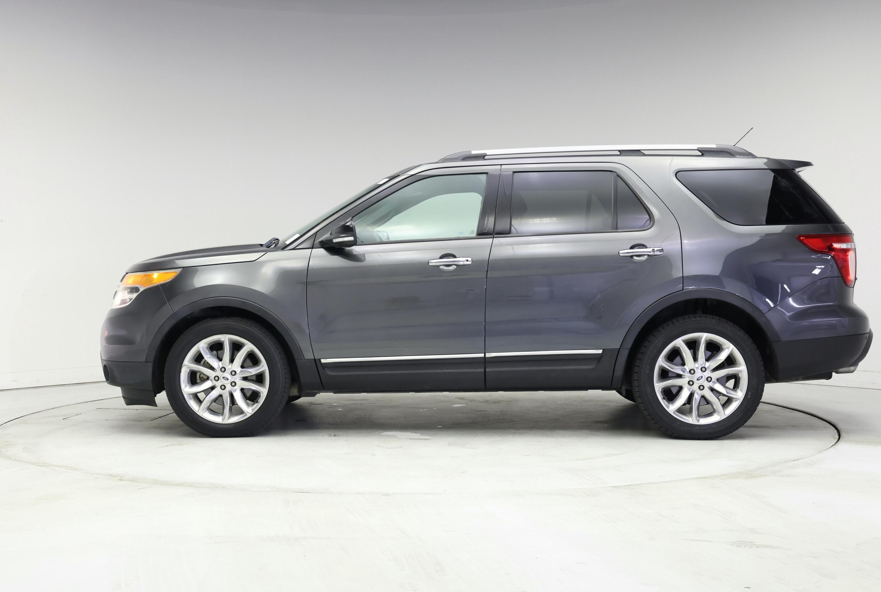 Thumbnail: 2015 Ford Explorer - 3