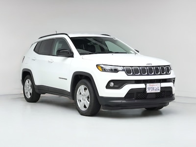 White 2022 Jeep Compass Latitude