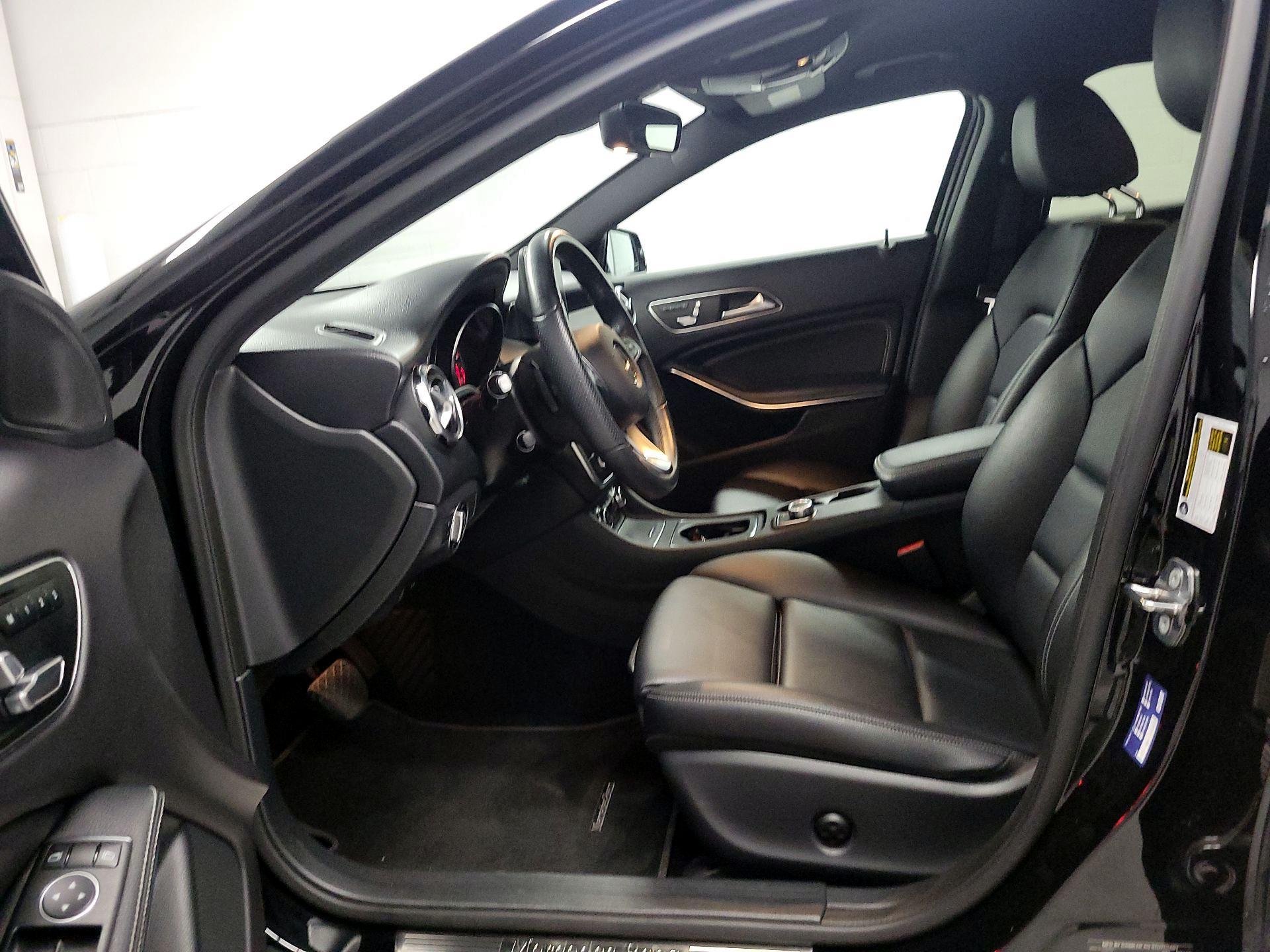 Thumbnail: 2019 Mercedes-Benz GLA - 11