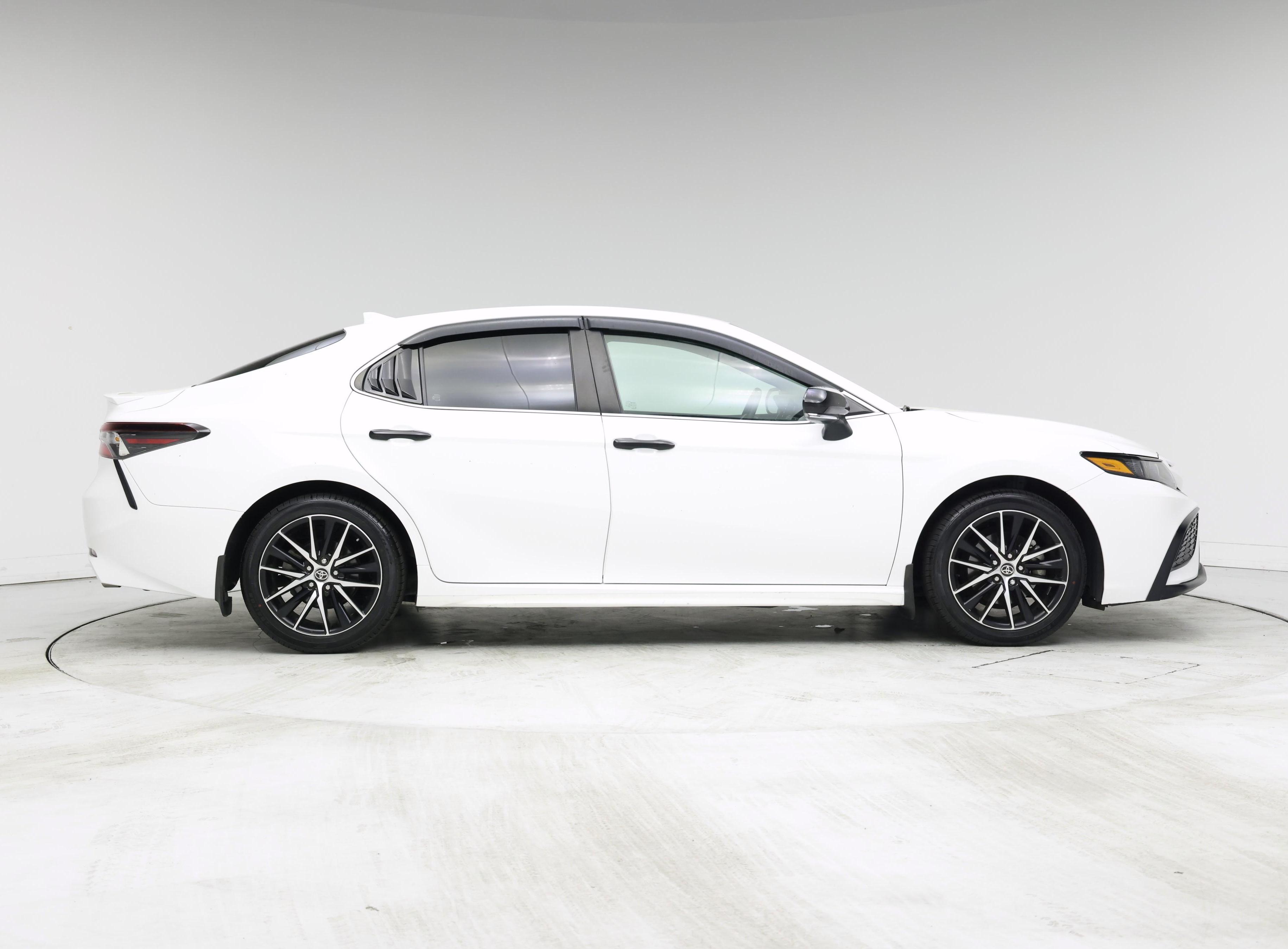 Thumbnail: 2023 Toyota Camry - 7