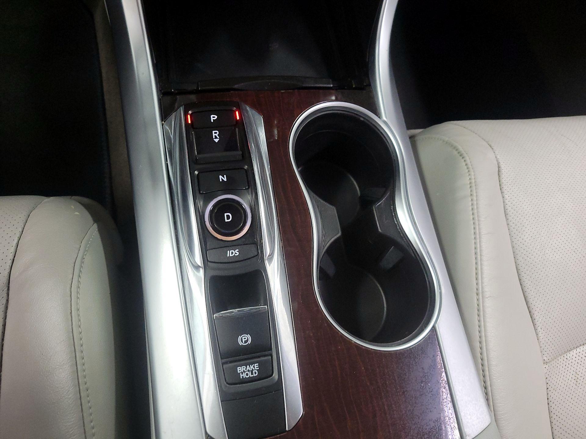 Thumbnail: 2015 Acura TLX - 17