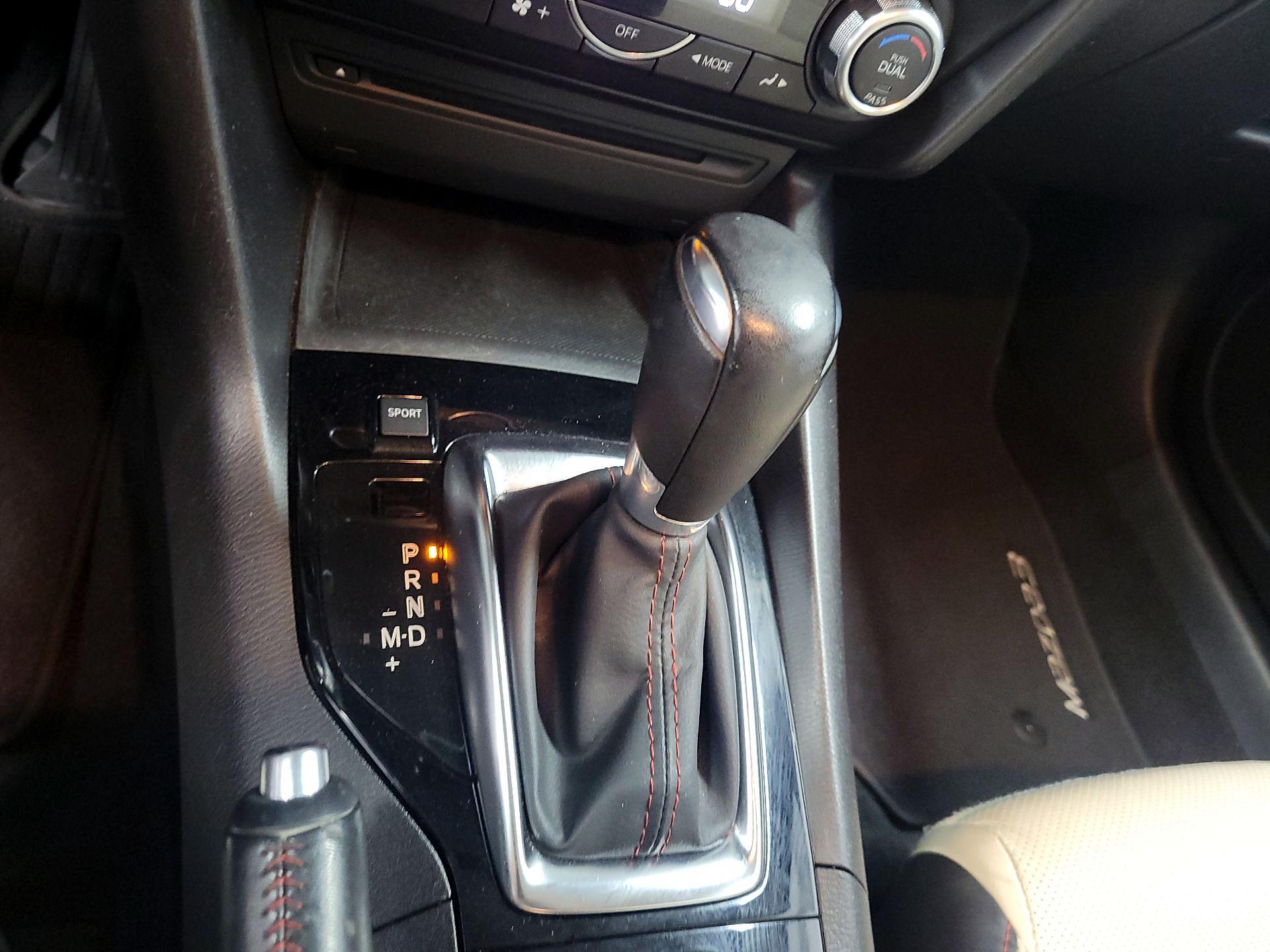 Thumbnail: 2015 Mazda Mazda3 - 16