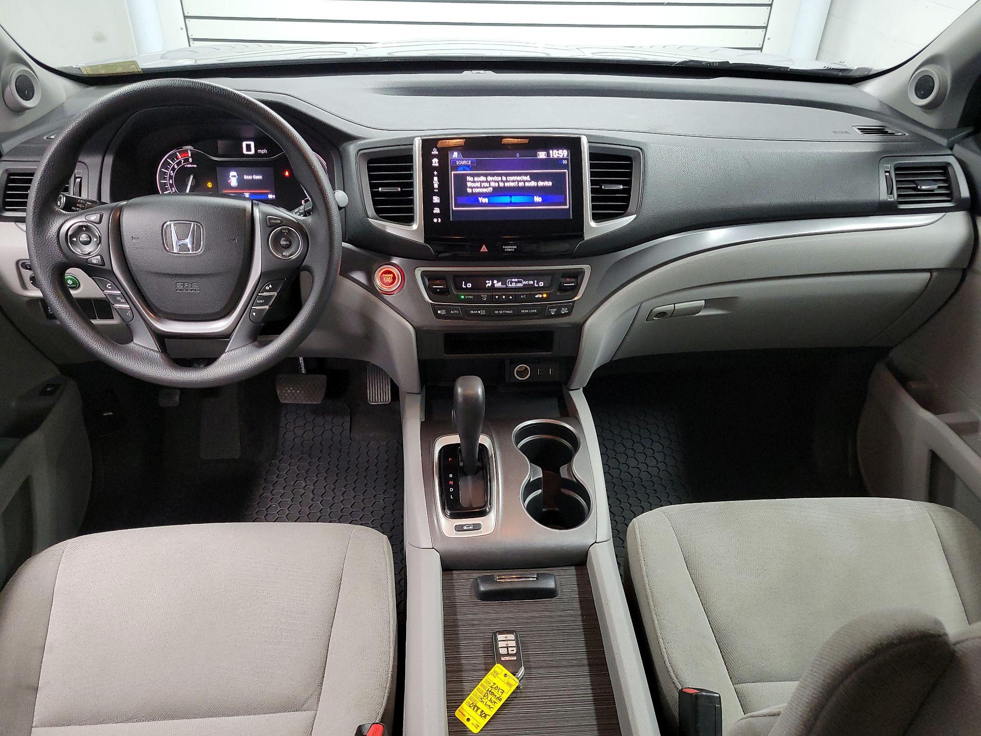 Thumbnail: 2017 Honda Pilot - 9