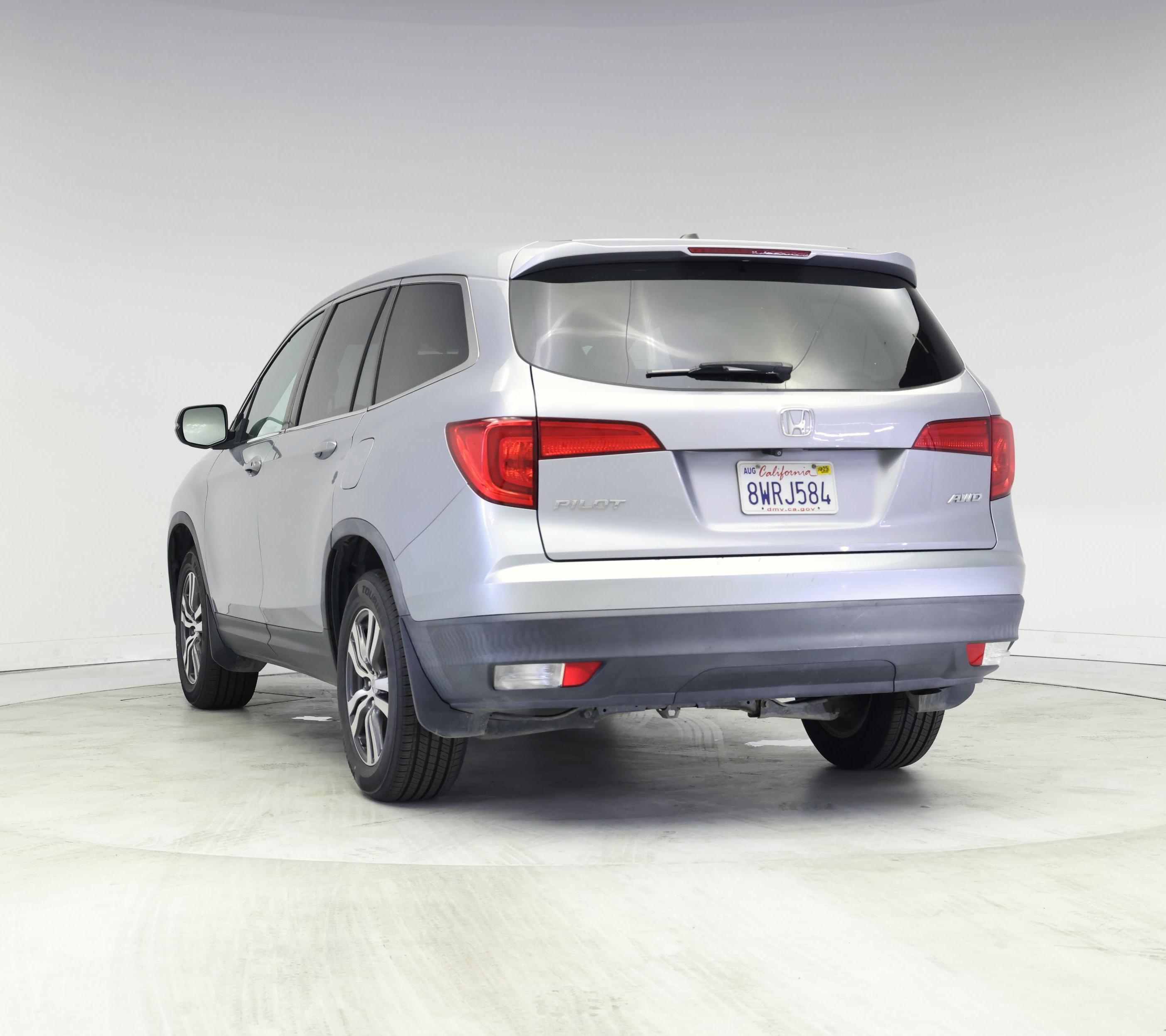 Thumbnail: 2017 Honda Pilot - 2