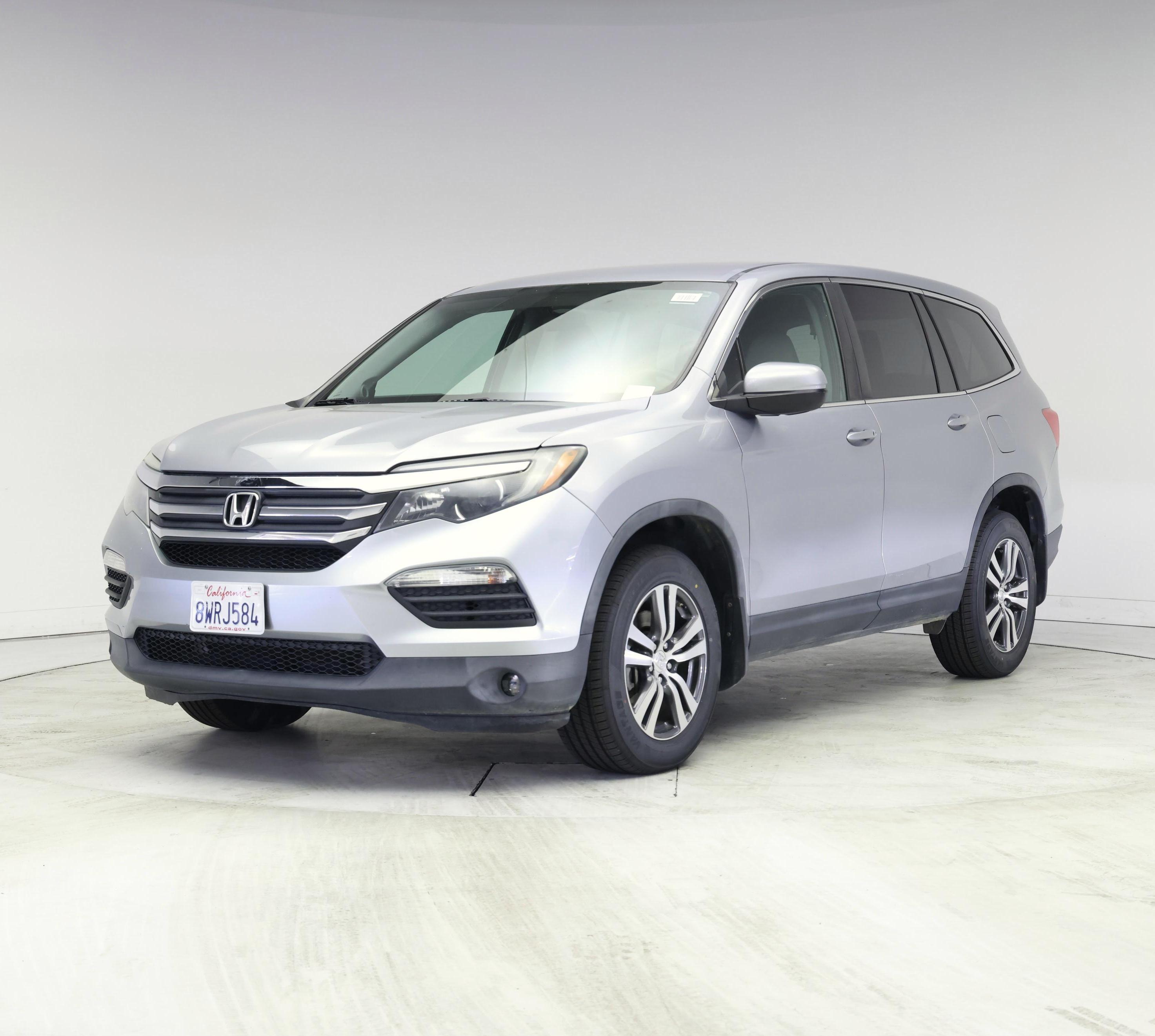 Thumbnail: 2017 Honda Pilot - 4