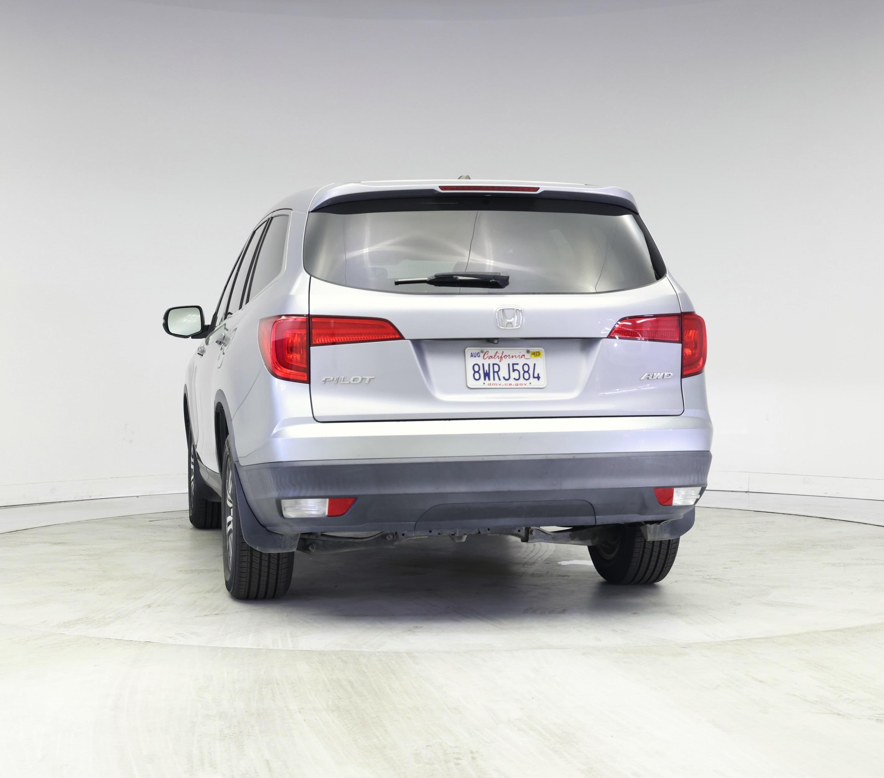 Thumbnail: 2017 Honda Pilot - 6