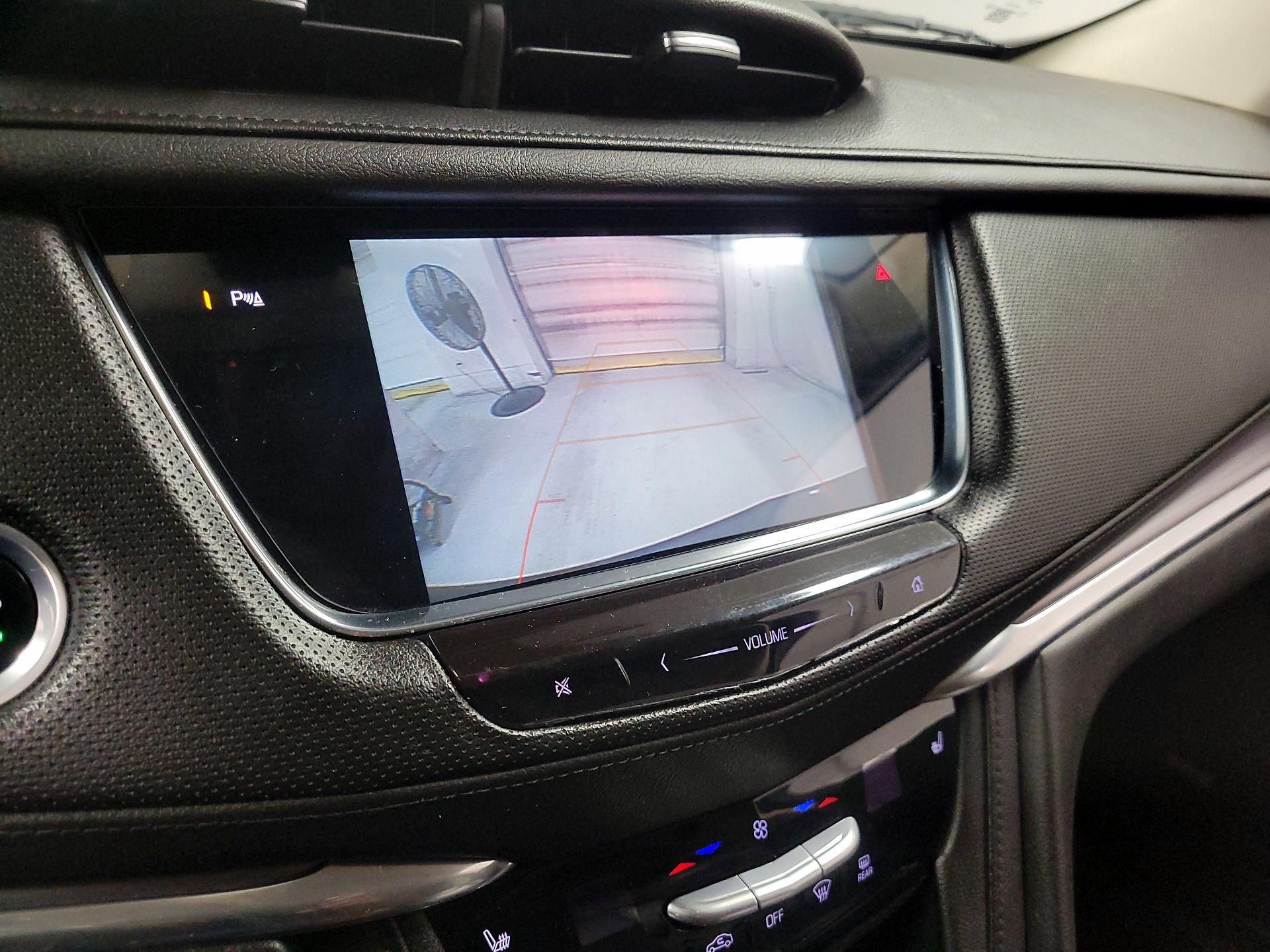 Thumbnail: 2017 Cadillac XT5 - 14