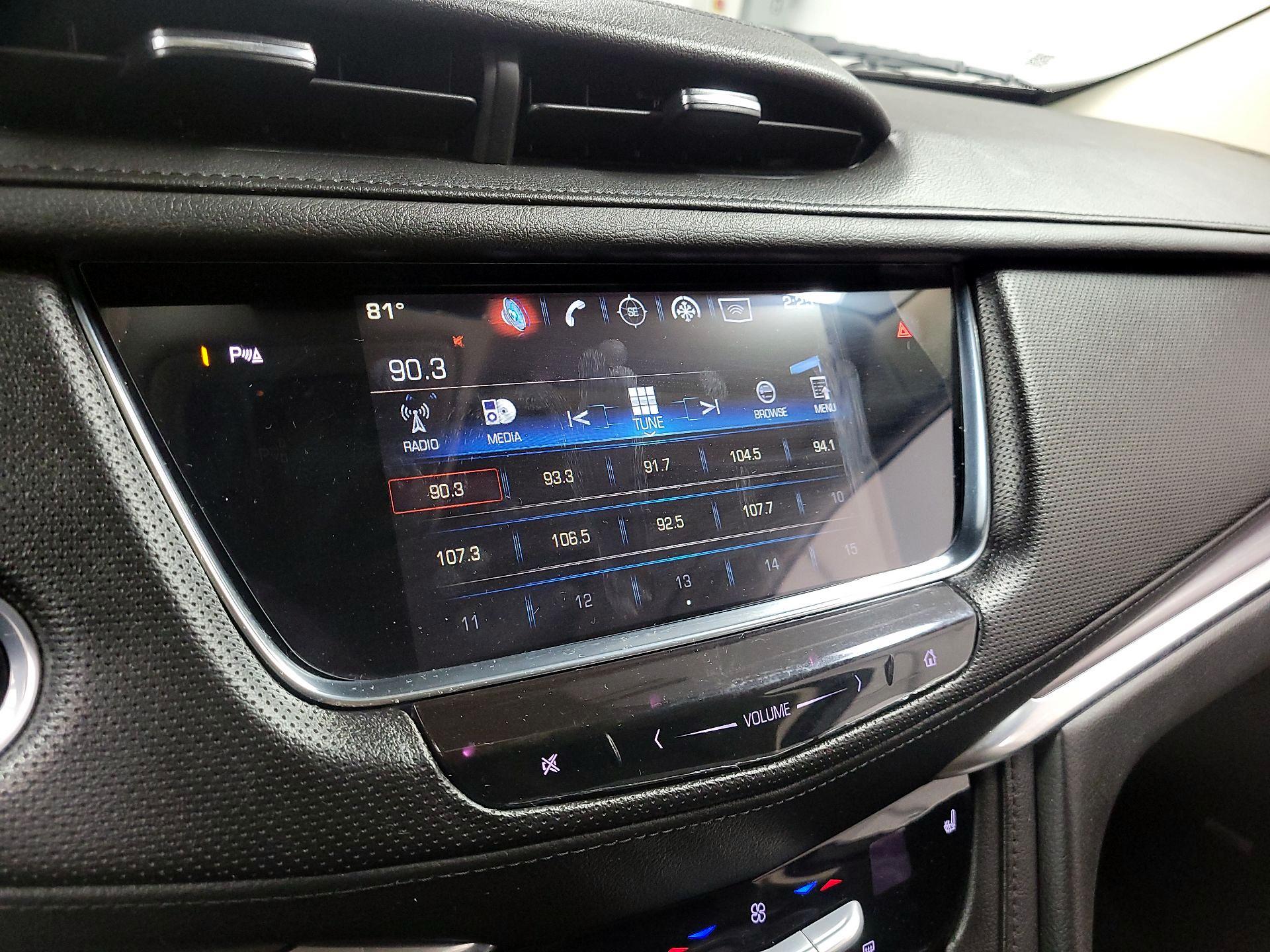 Thumbnail: 2017 Cadillac XT5 - 15