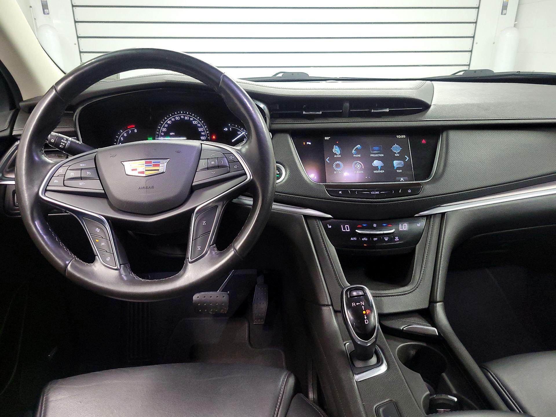 Thumbnail: 2019 Cadillac XT5 - 9