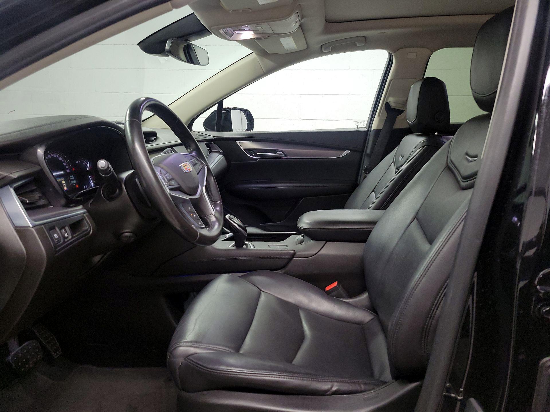 Thumbnail: 2019 Cadillac XT5 - 11