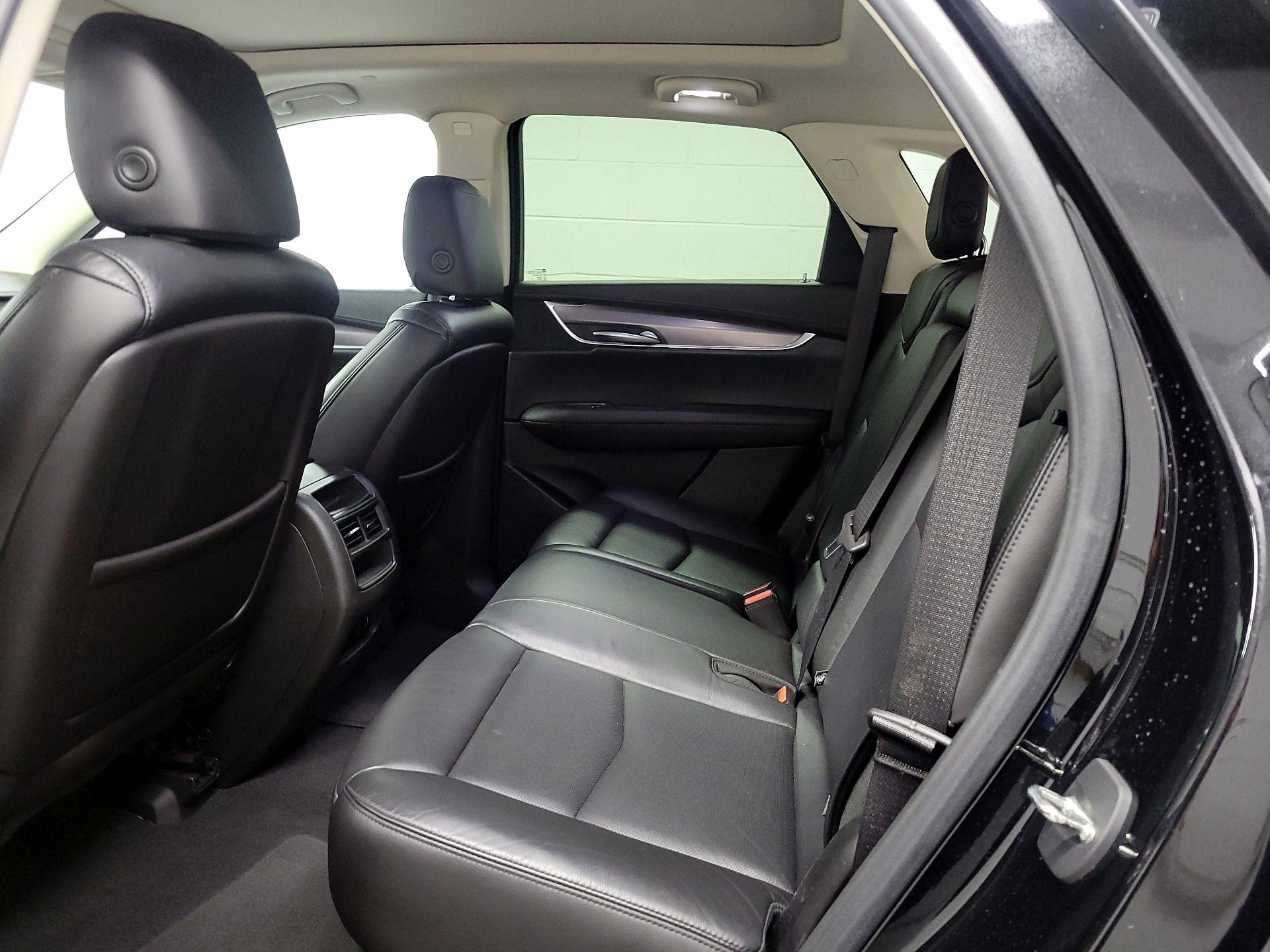 Thumbnail: 2019 Cadillac XT5 - 17