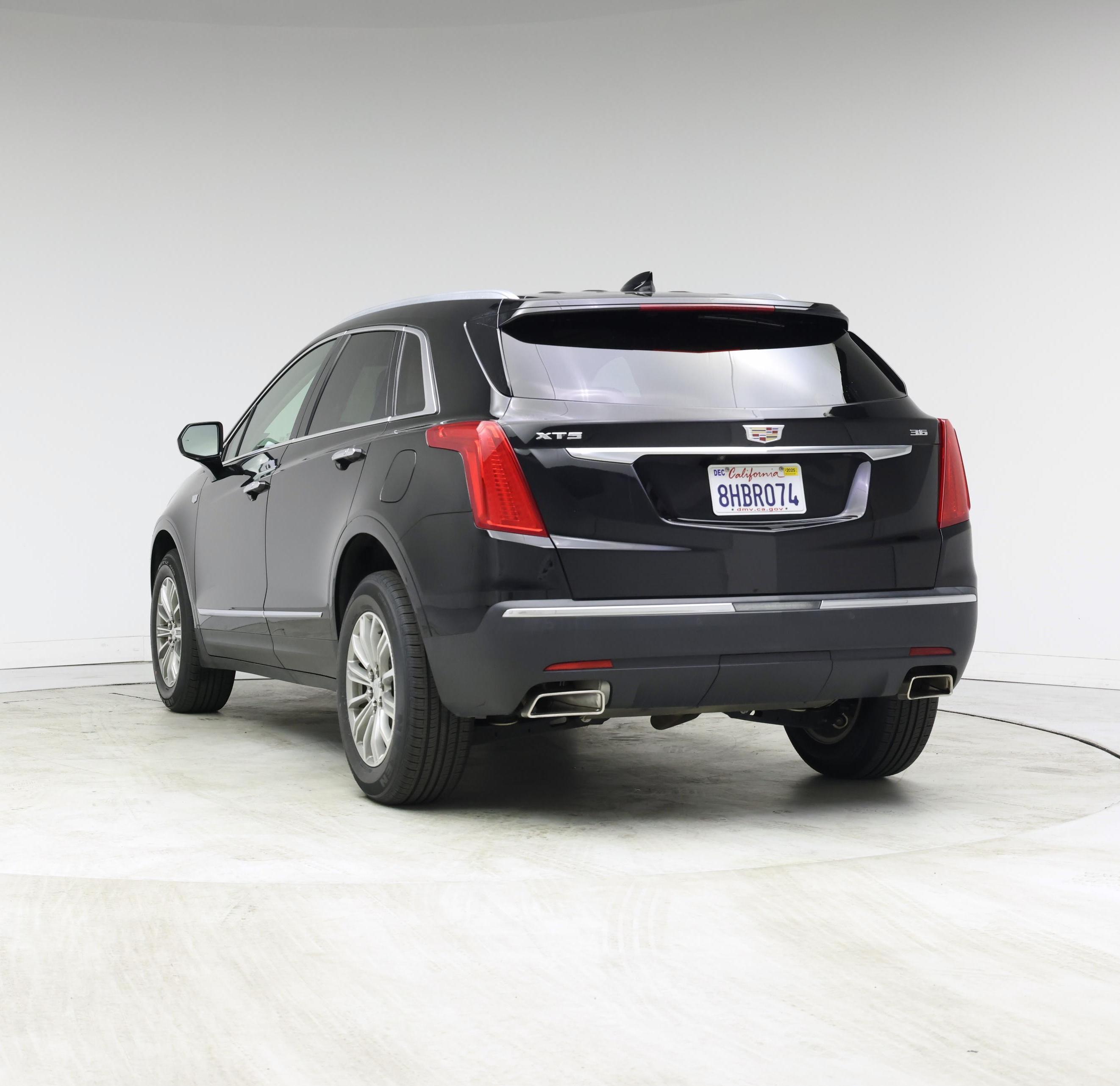 Thumbnail: 2019 Cadillac XT5 - 2